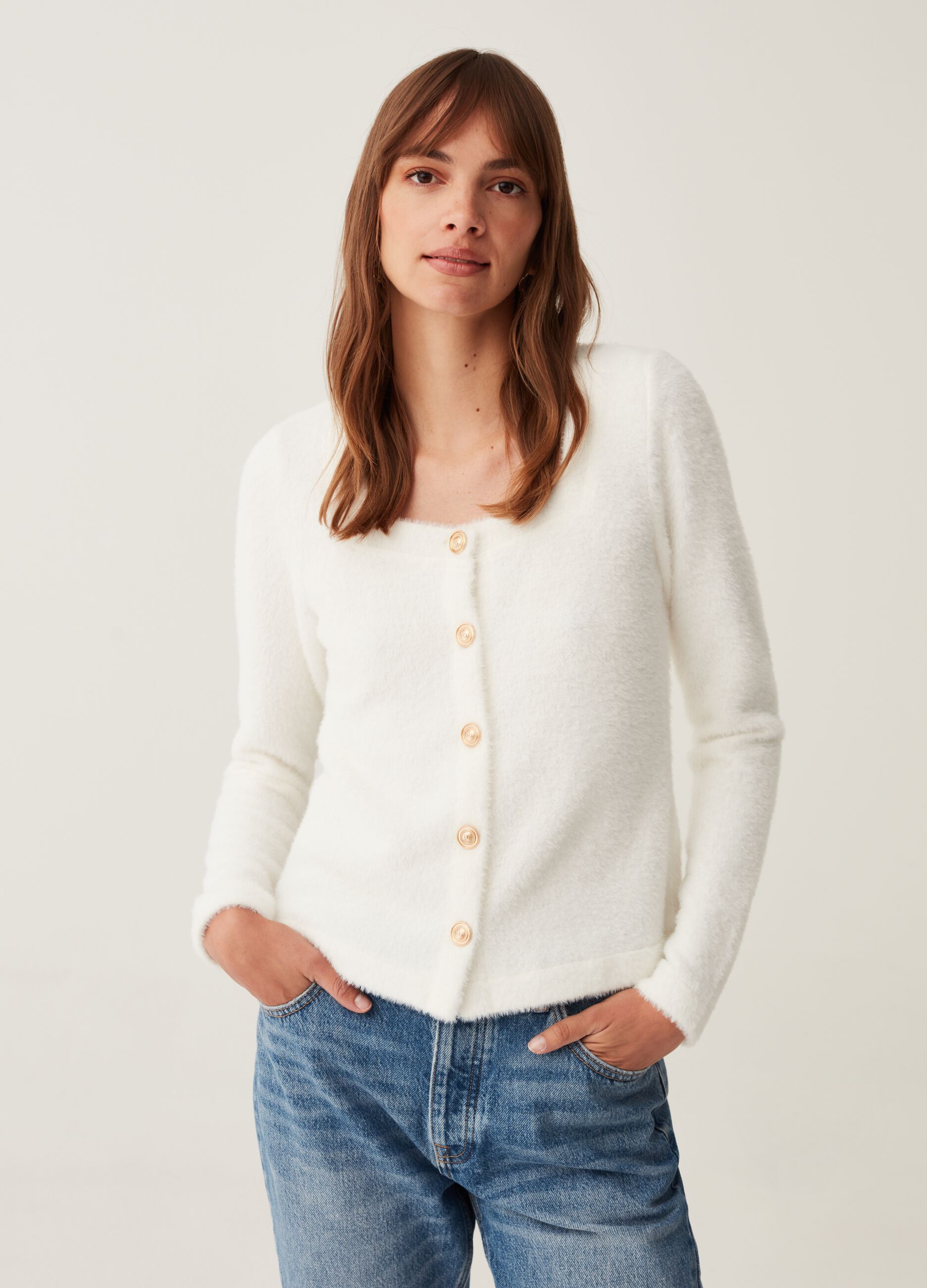 Cardigan con bottoni dorati_0