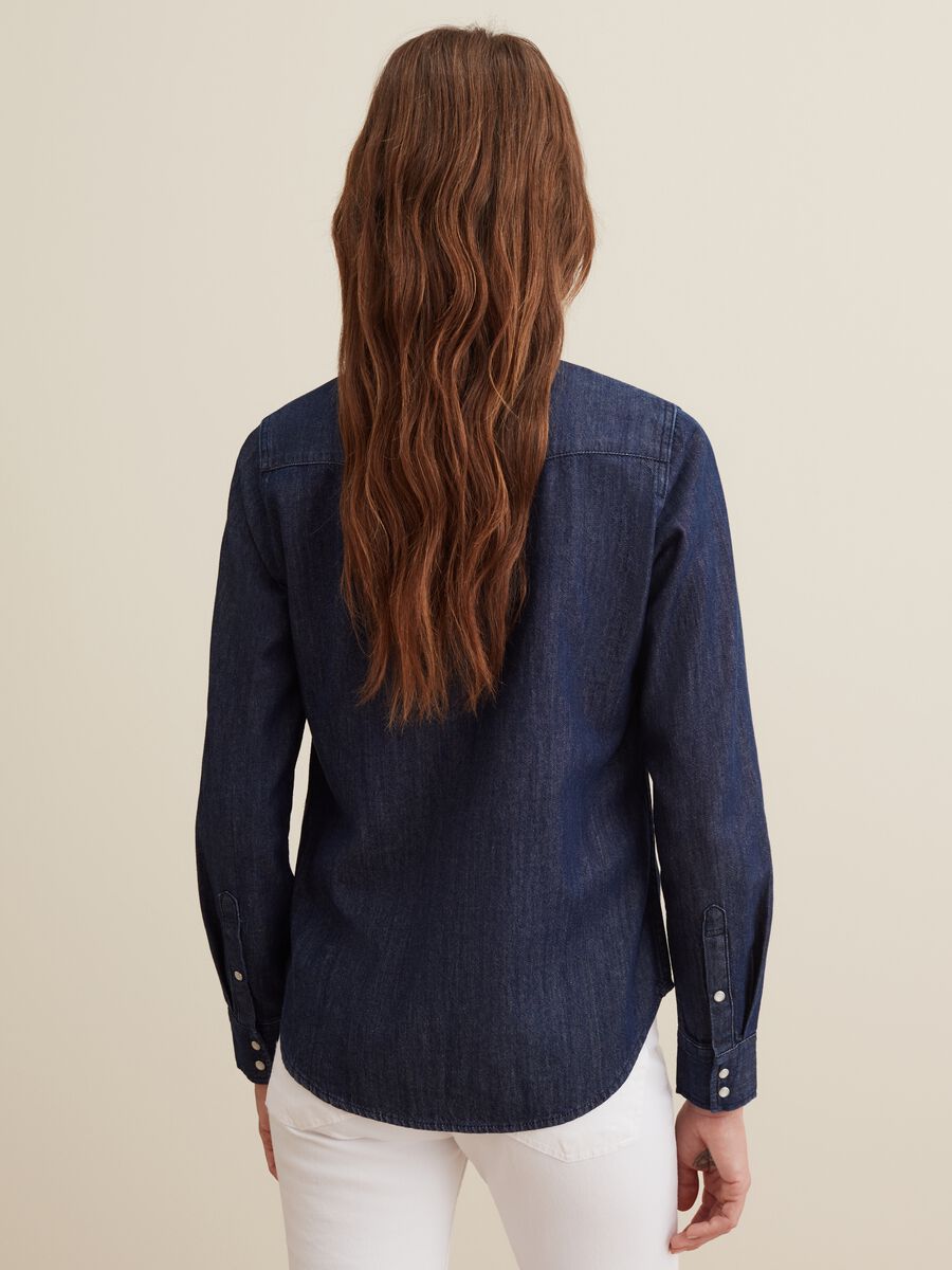 Camicia western in denim con bottoni perlati_2