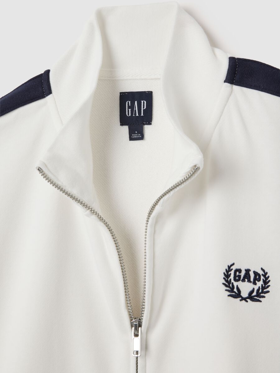 White sports jacket with blue details_1