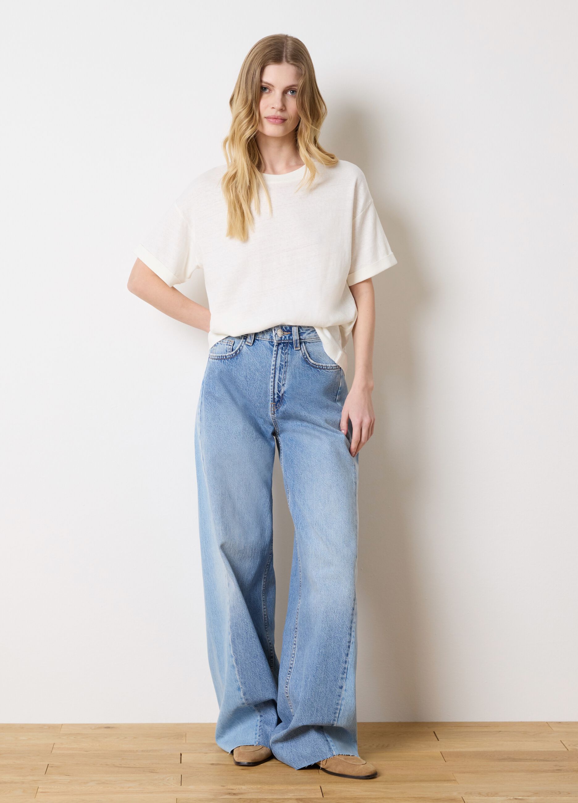 Oversized T-shirt in cotton and linen