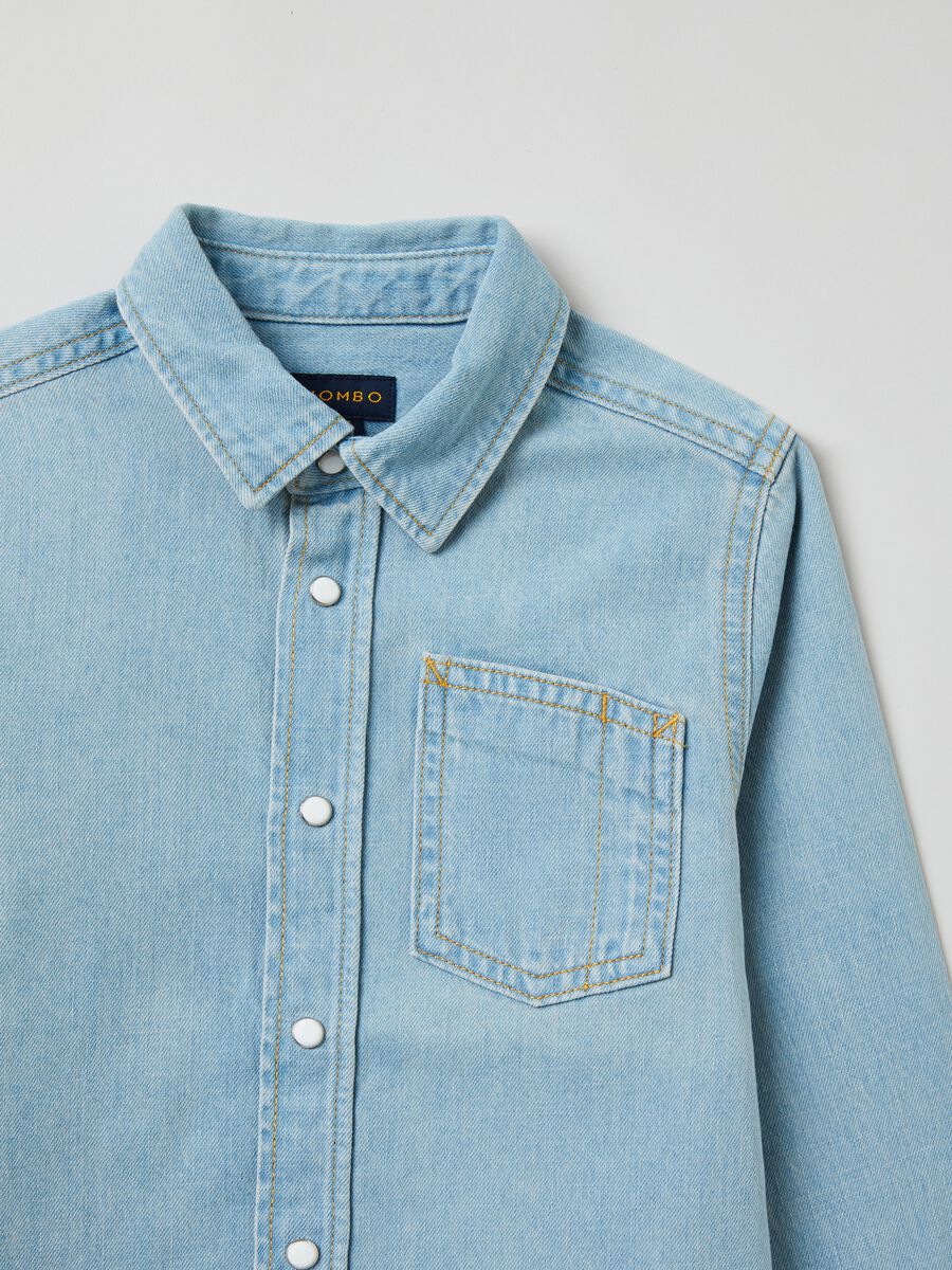 Camicia in denim con tasca_5