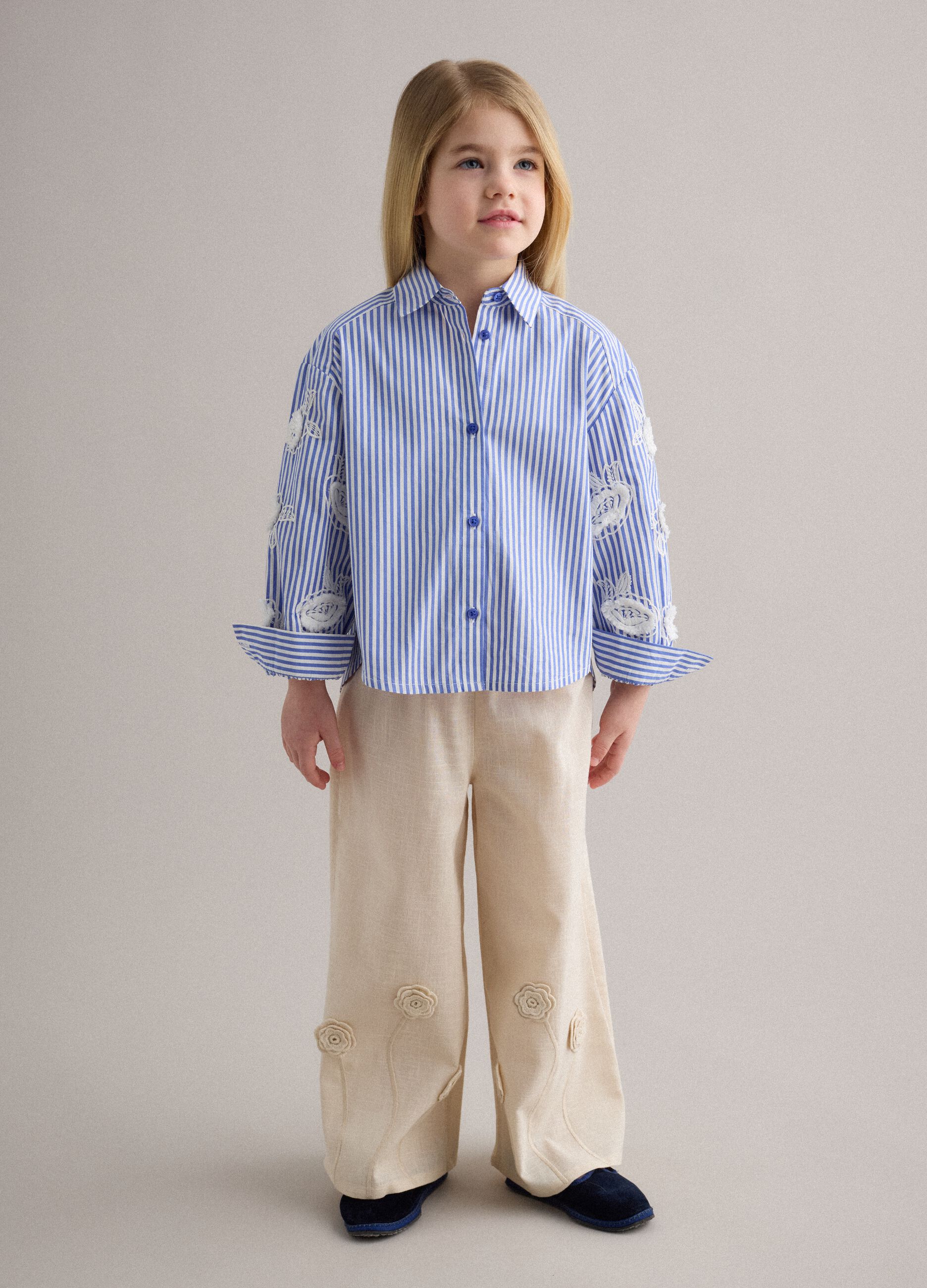 Girl's wide leg beige cotton trousers with floral embroidery