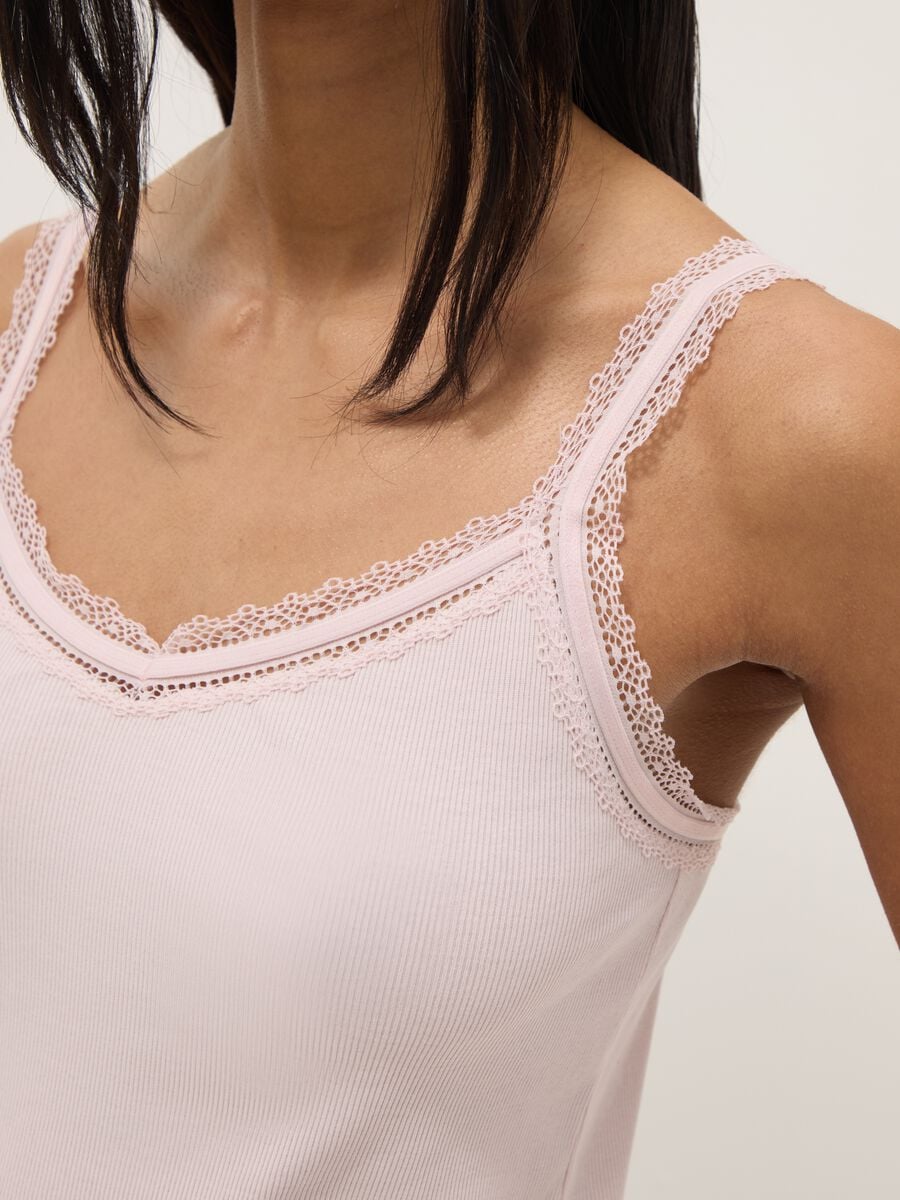 Canottiera in puro cotone rosa regular fit con bordo in pizzo_2