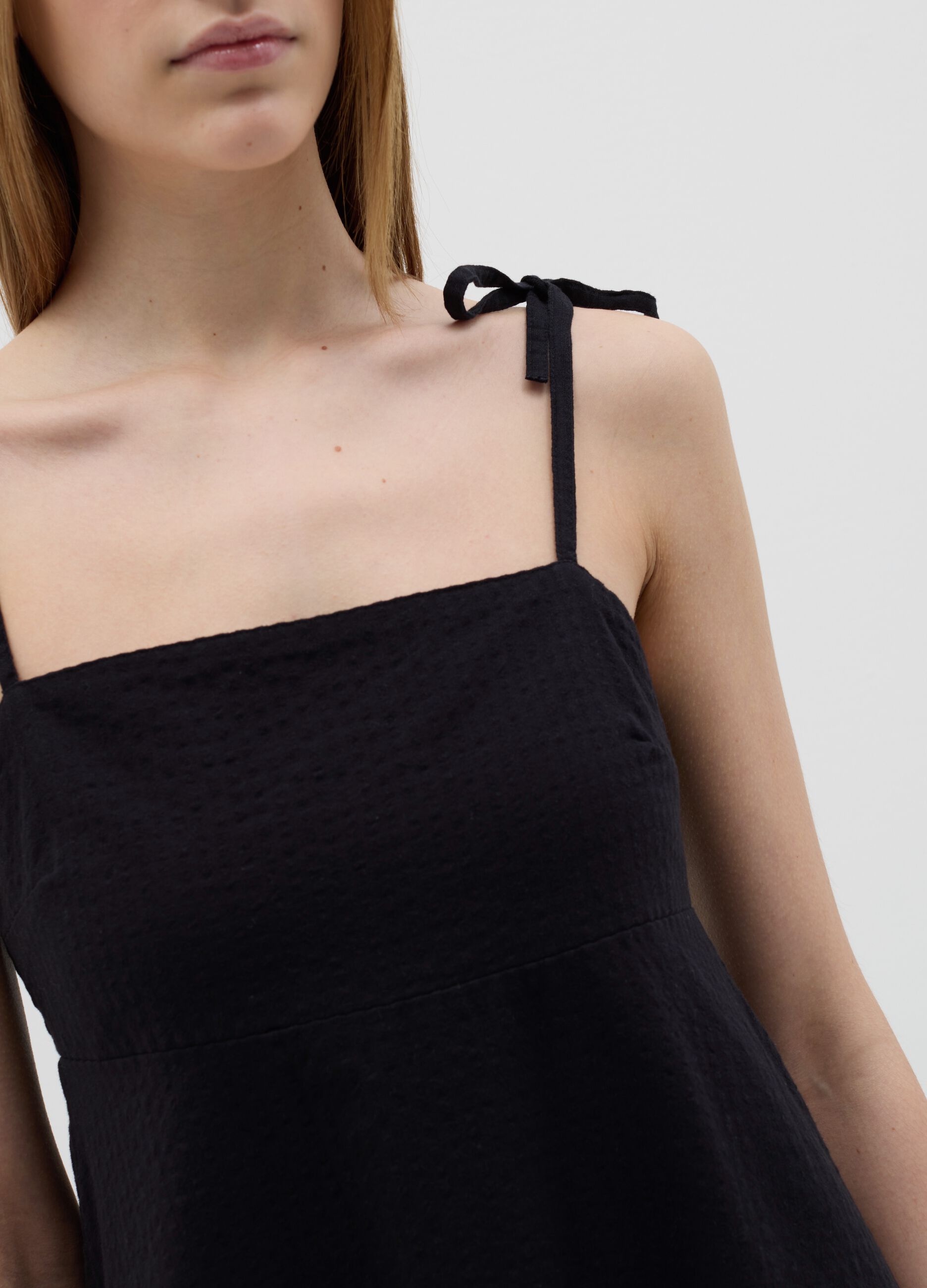Women’s black dress in 100% cotton with regular fit and square neckline