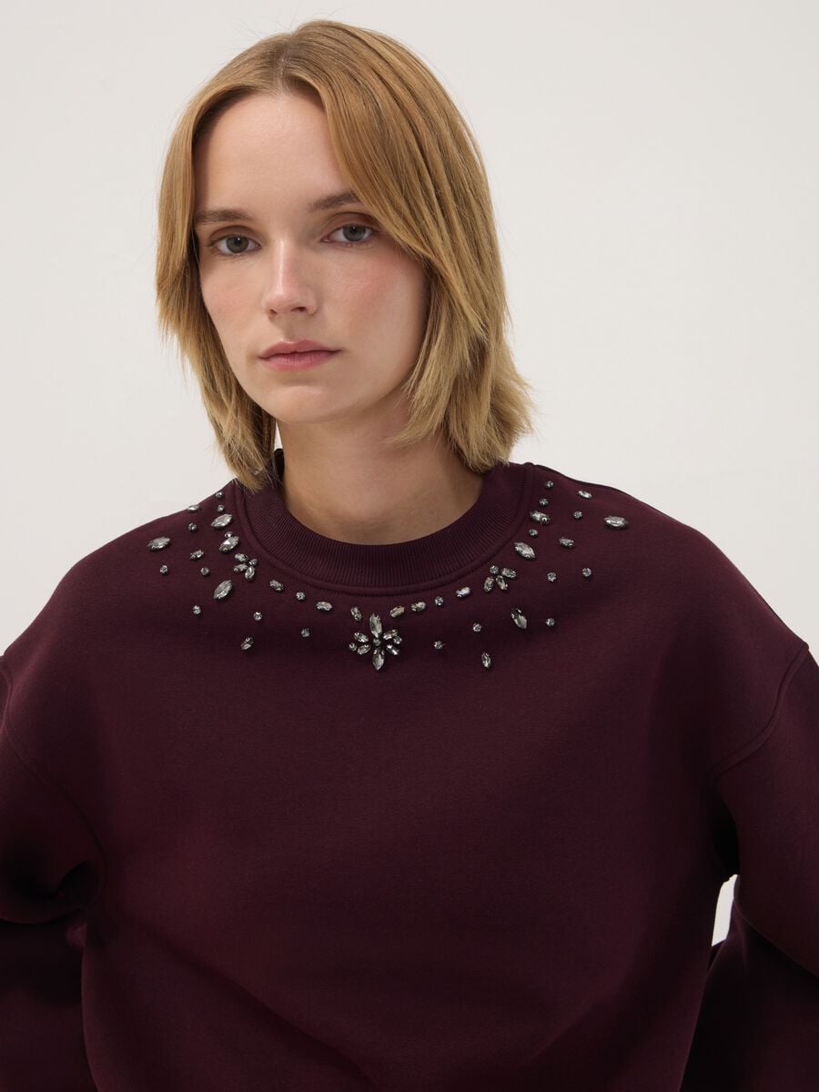 Felpa rossa girocollo in misto cotone con strass relaxed fit_1