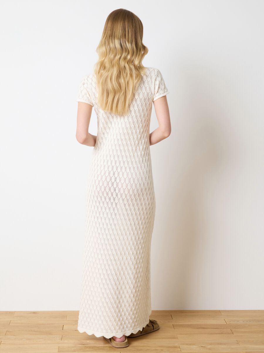 Long crochet dress with short sleeves._3