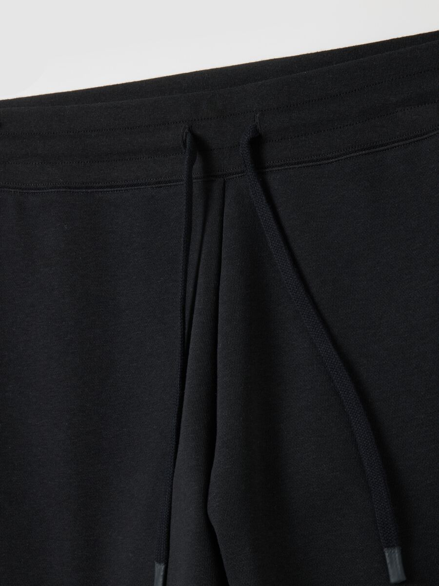 Shorts da donna in misto cotone nero regular fit_1