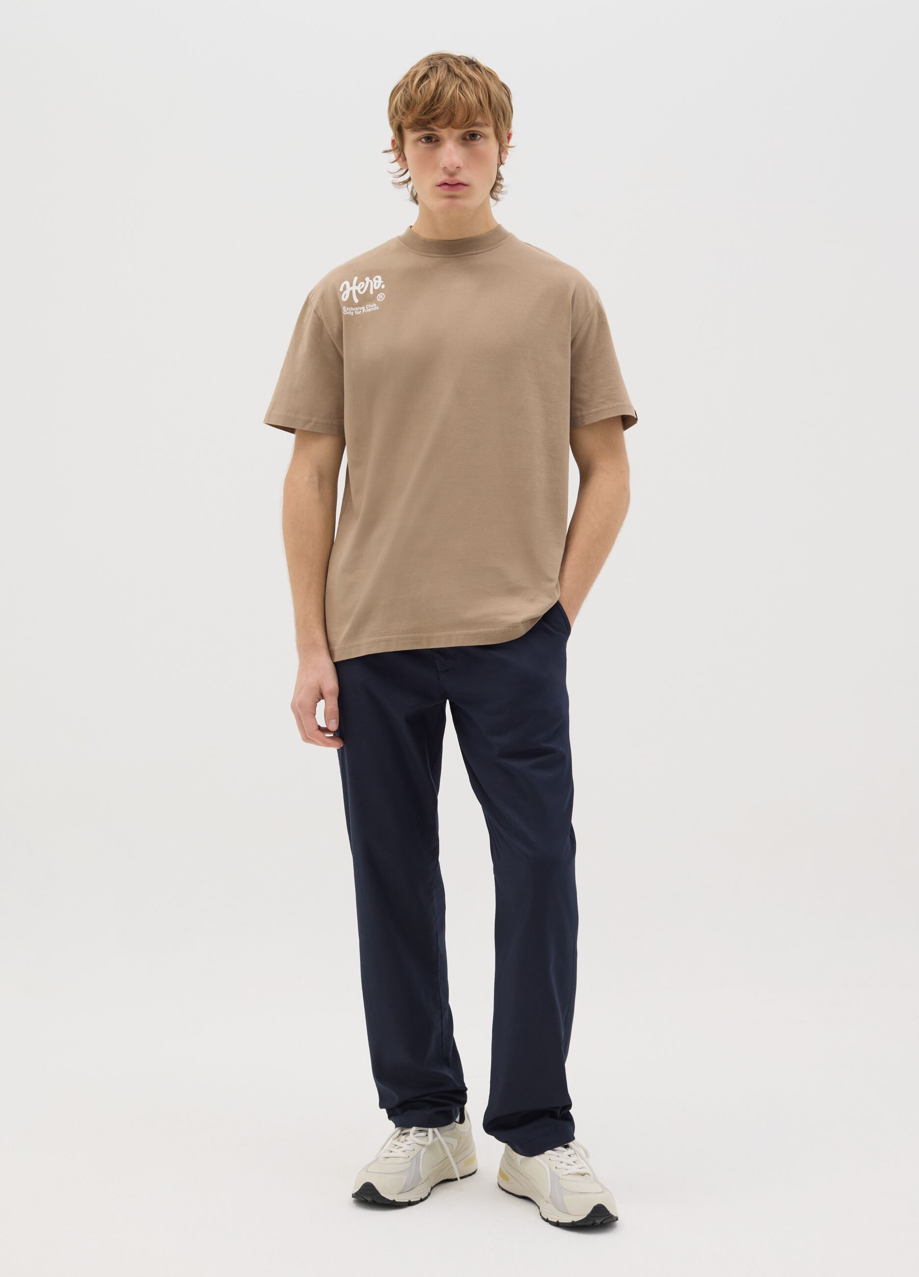 Blue relaxed-fit trousers in linen and viscose
