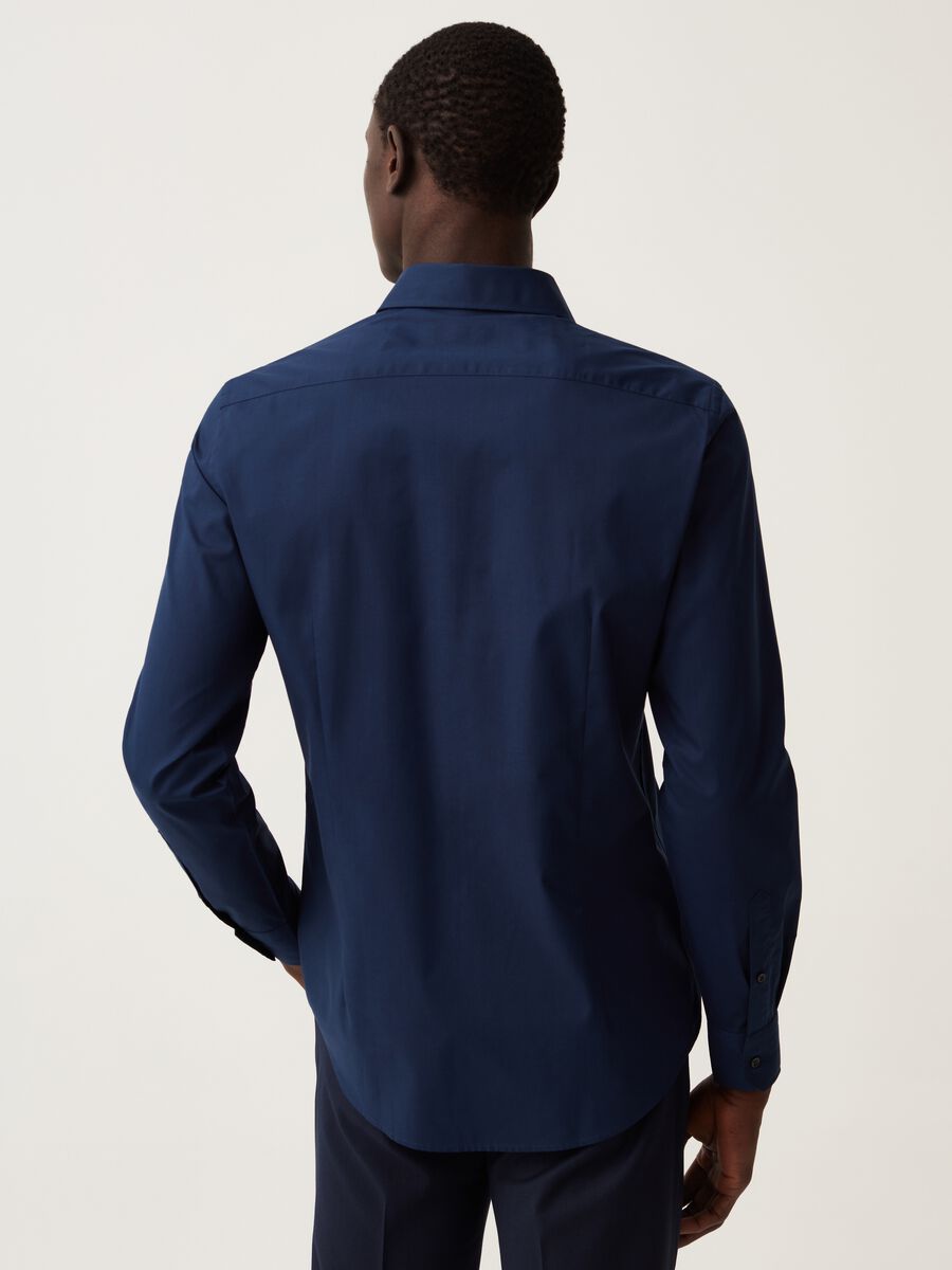 Slim-fit easy-iron solid colour shirt_2