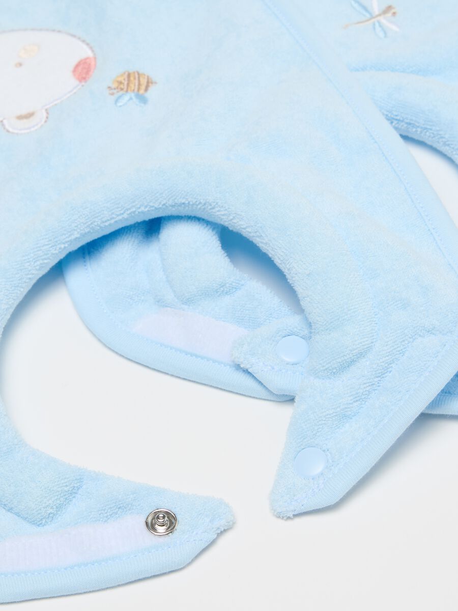 Two-pack bibs with extra absorbent padding_1