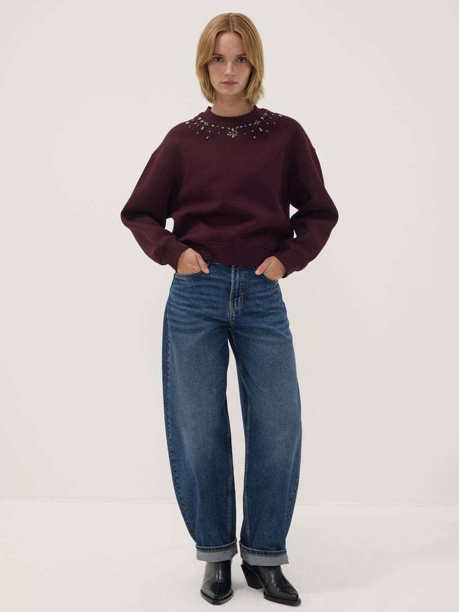 Felpa rossa girocollo in misto cotone con strass relaxed fit_2