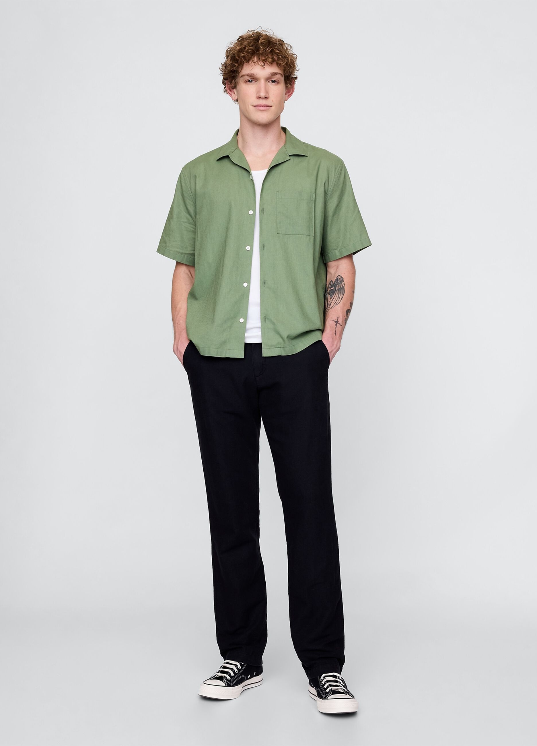 Short-sleeved green shirt in linen and cotton
