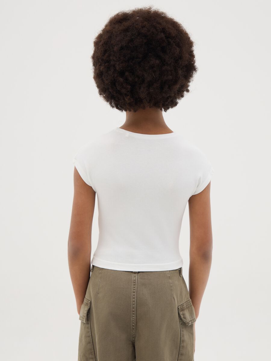 T-shirt da ragazza in cotone elasticizzato bianca fitted con strass_2