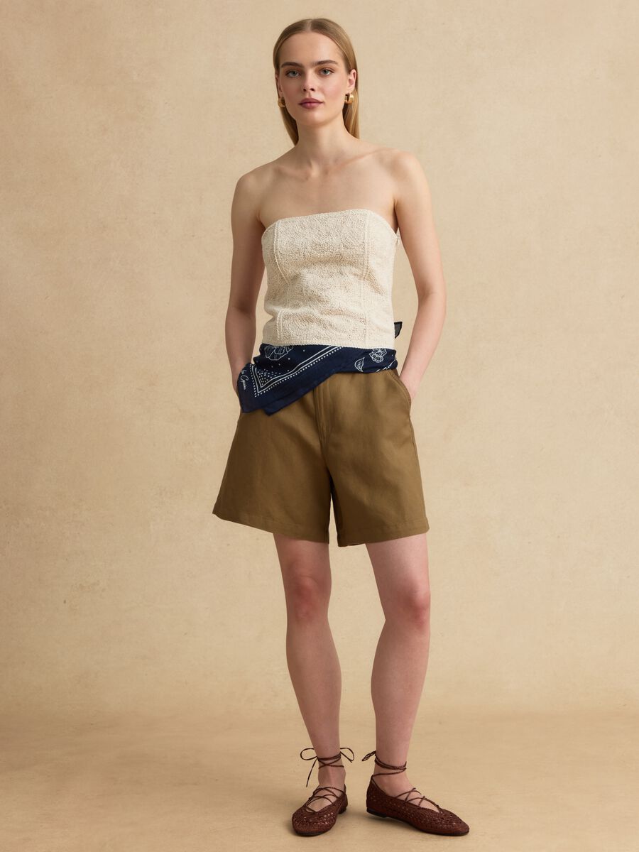 Shorts marroni in misto lino e viscosa regular fit_0