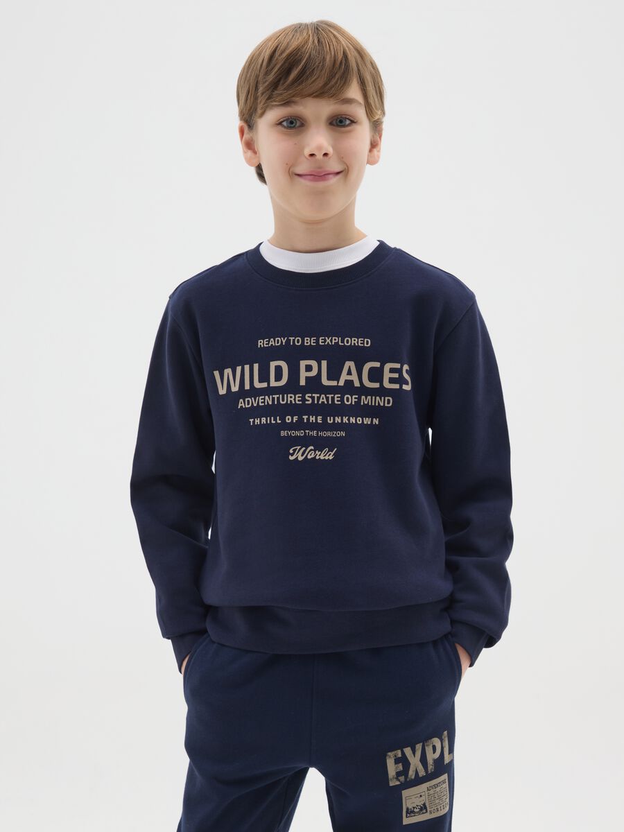 Felpa da ragazzo in puro cotone blu regular fit con scollo rotondo_0