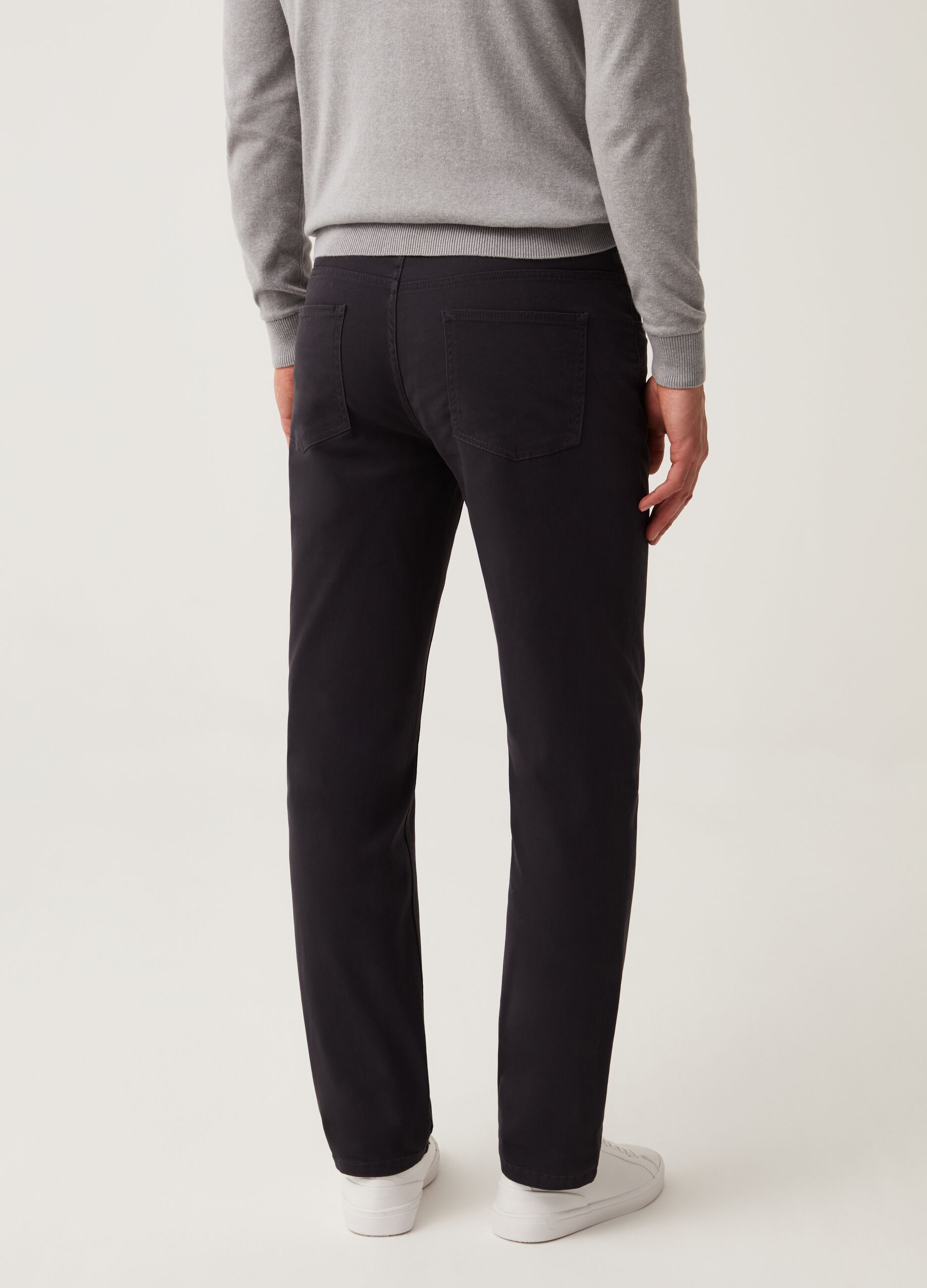 Pantaloni a on sale poco prezzo