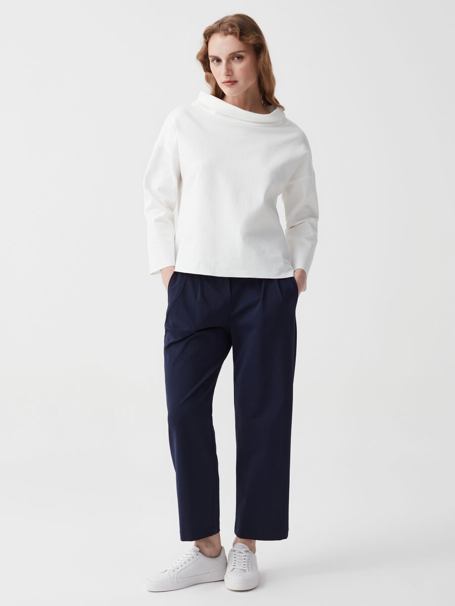 Cropped cigarette trousers with buttons_0