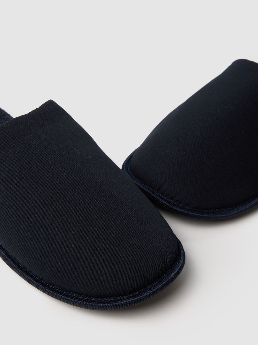 Pantofole blu con imbottitura interna_1