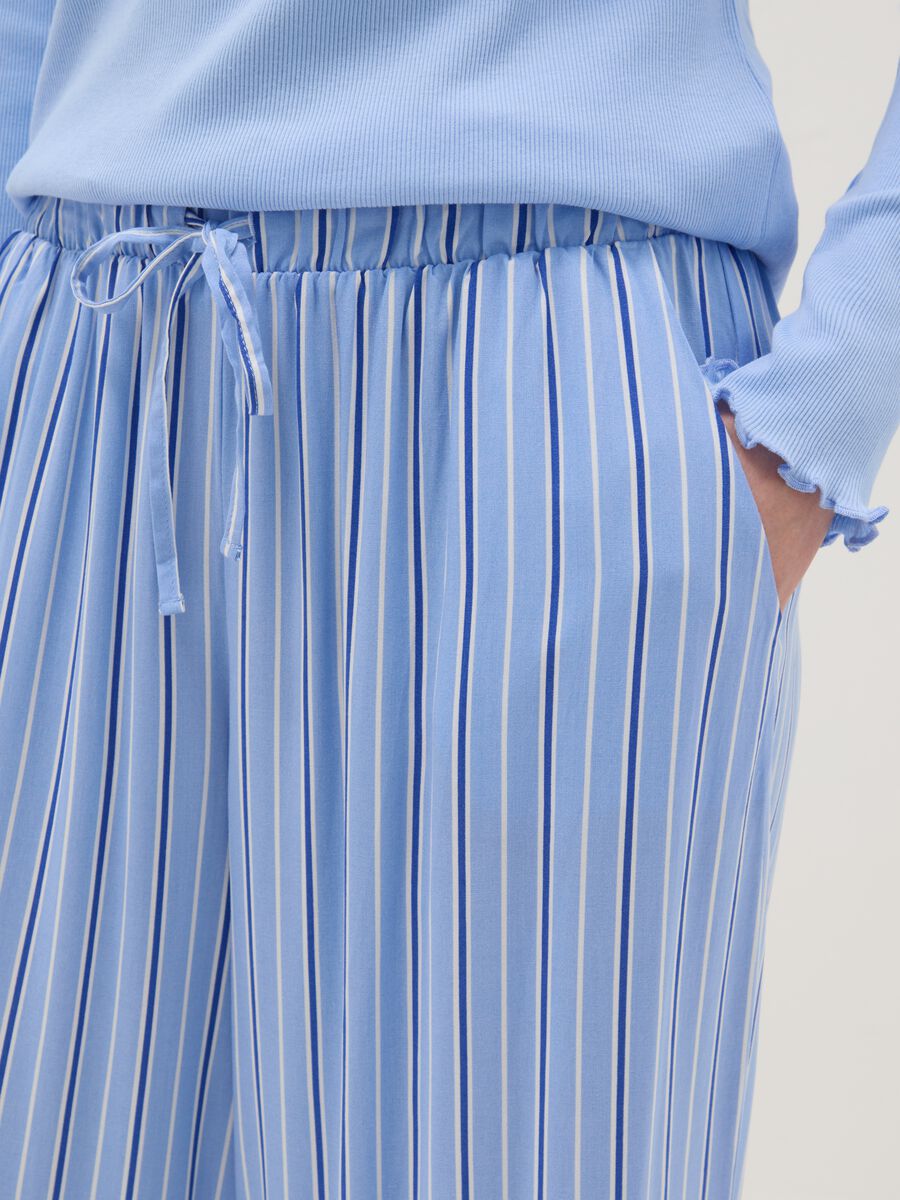 Blue striped pure viscose pajama trousers in regular fit_3