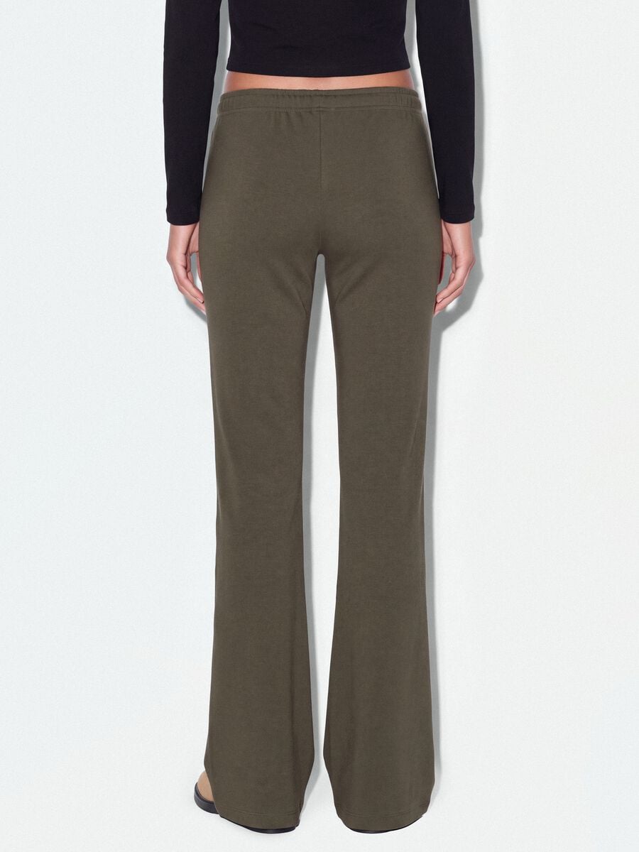Jogger verde flare in cotone organico elasticizzato_2