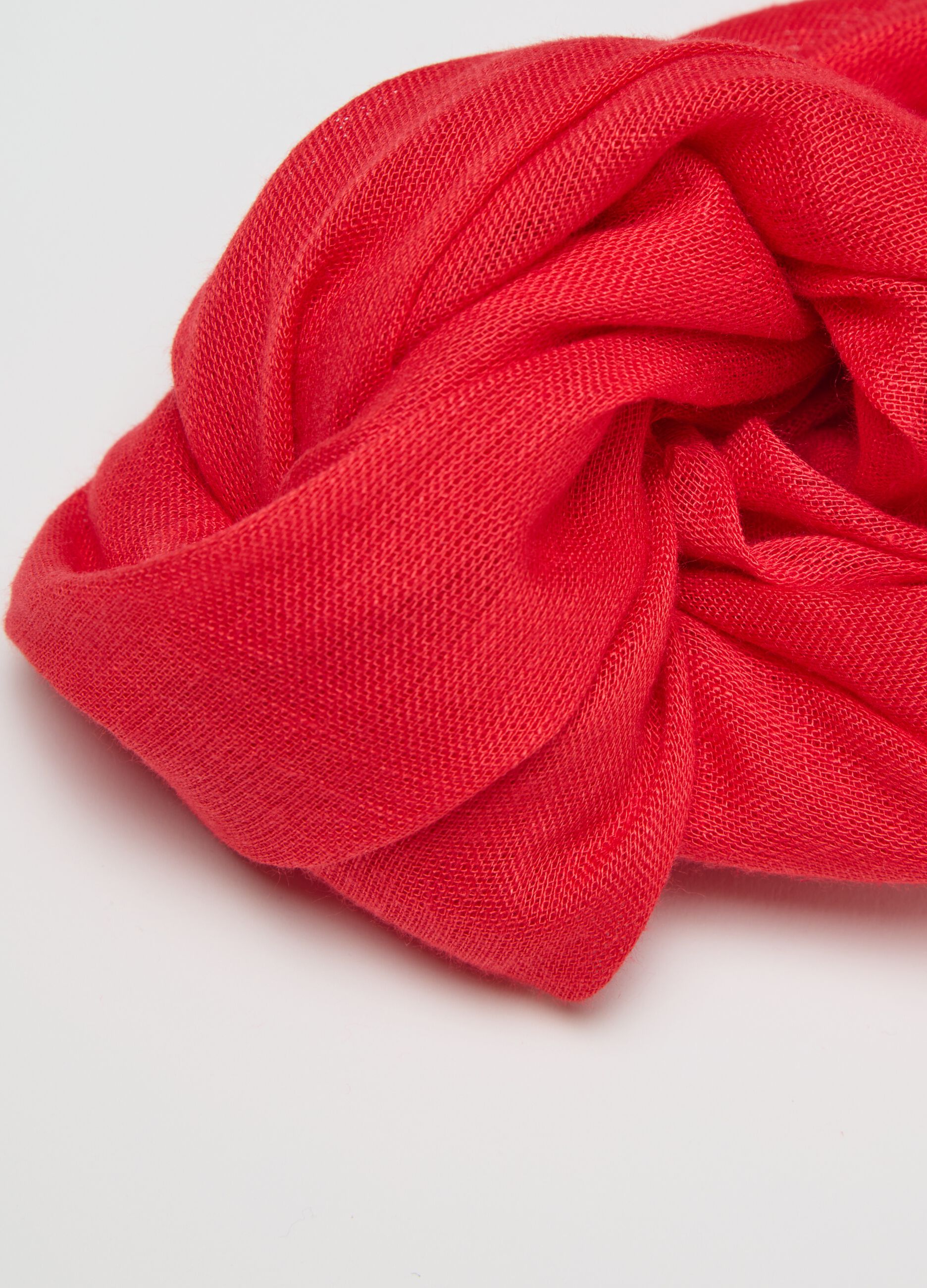 Scarf with tassels
