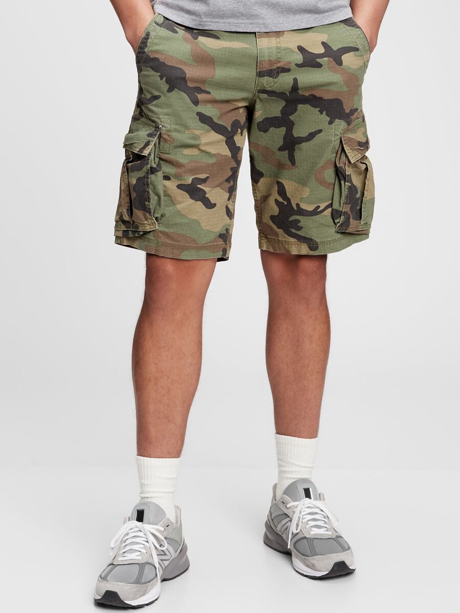 Camouflage cargo Bermuda shorts_0