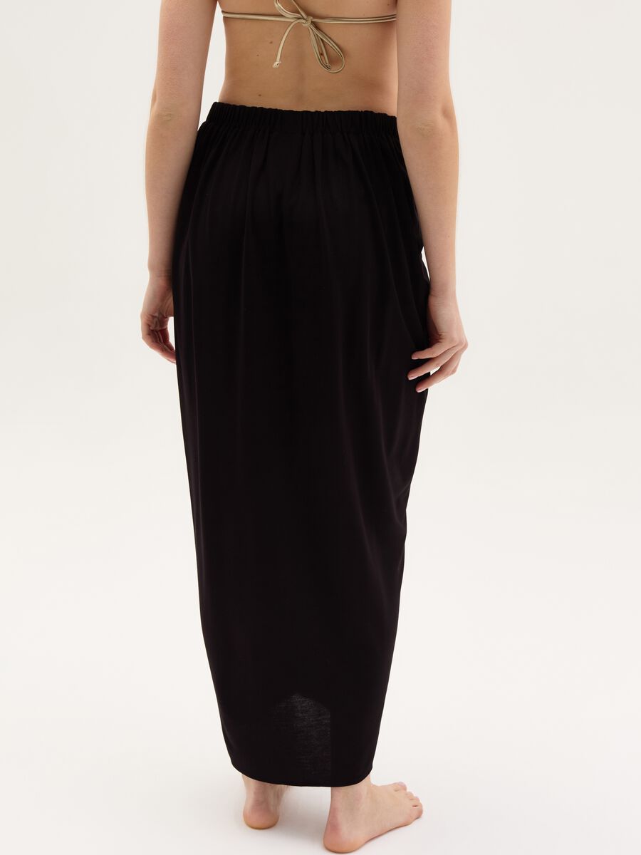 Long beach cover-up skirt with knot_2