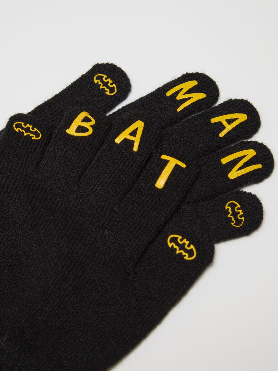 Black child gloves with Batman print_2