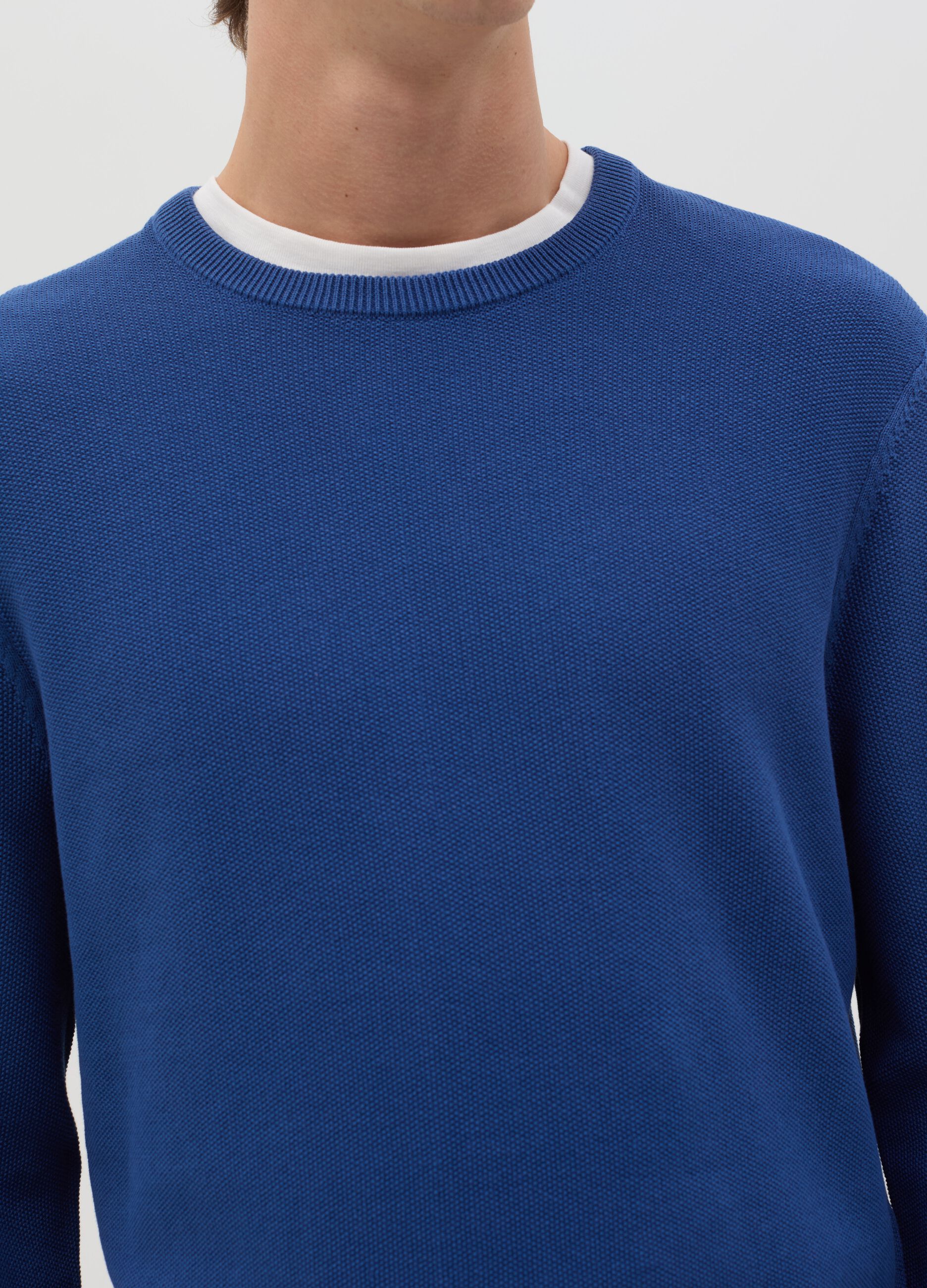 Cotton pullover with micro weave
