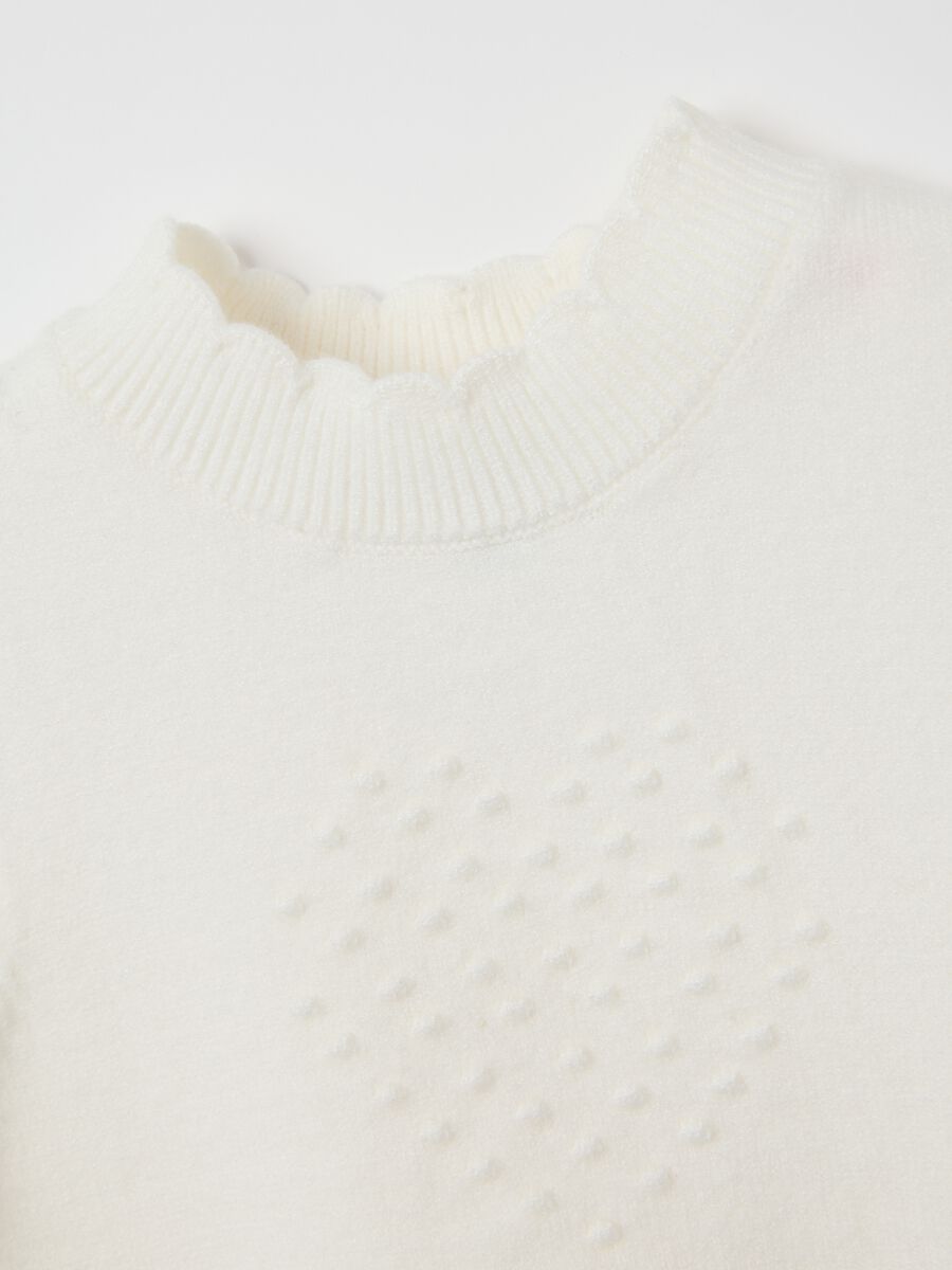 White regular fit baby girl cardigan with hearts_3