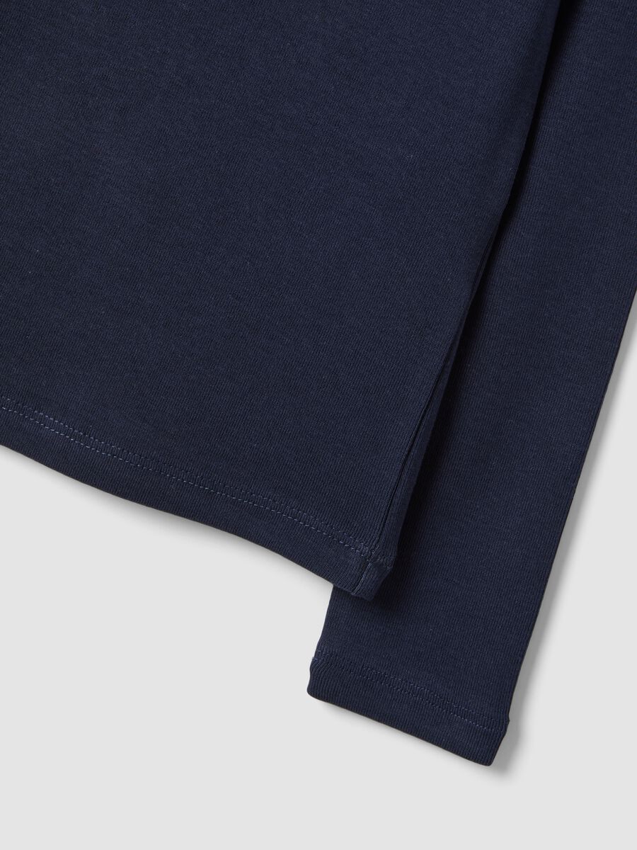 T-shirt blu in cotone organico elasticizzato con stampa per bambina_3