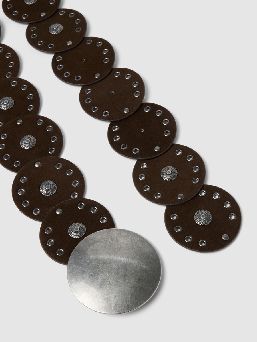 Cintura in vera pelle marrone con dettagli metallici_1