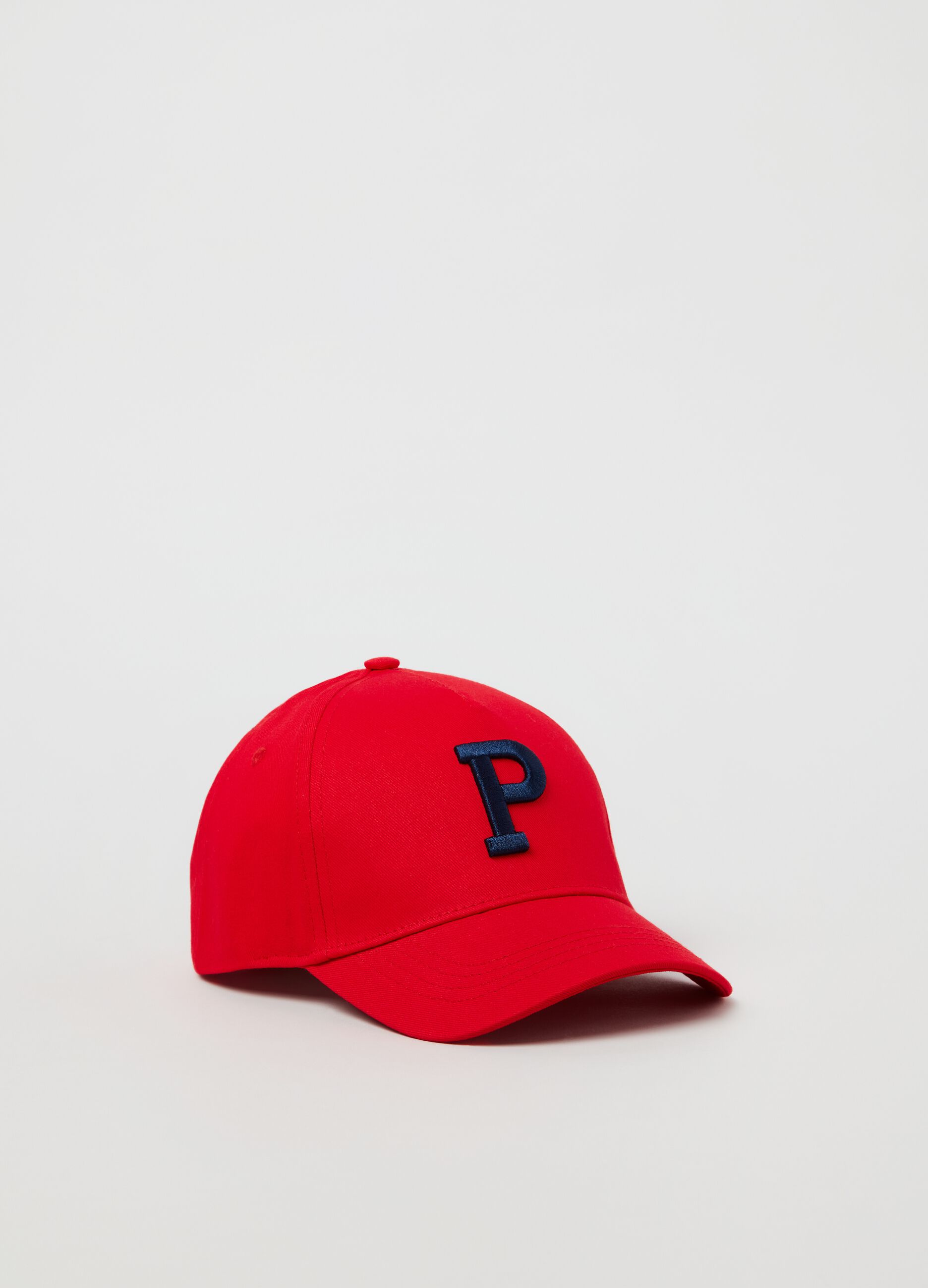 Baseball cap with embroidery