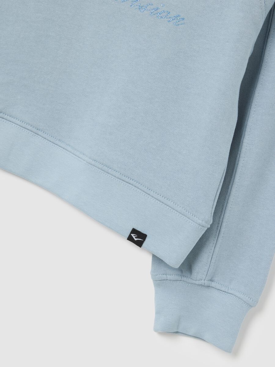 Felpa da bambina in puro cotone azzurra regular fit con strass_2