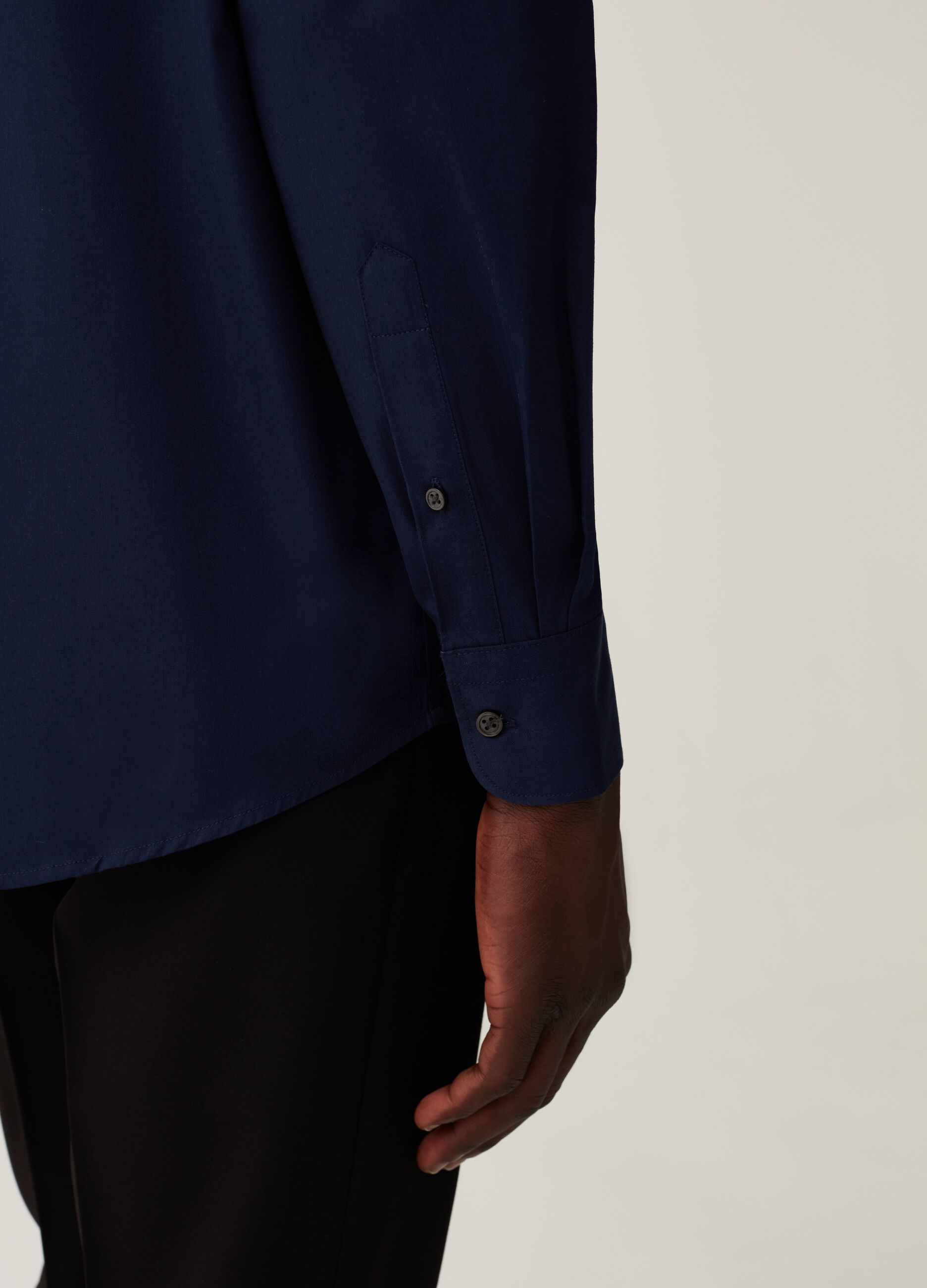 Camicia regular fit tinta unita_3