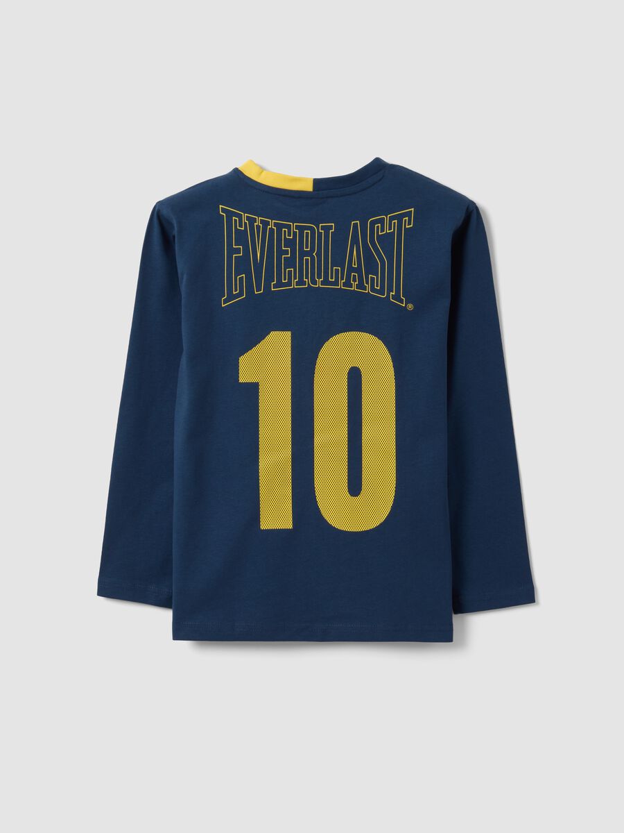 T-shirt blu in puro cotone a maniche lunghe con stampa sul petto per bambino_1