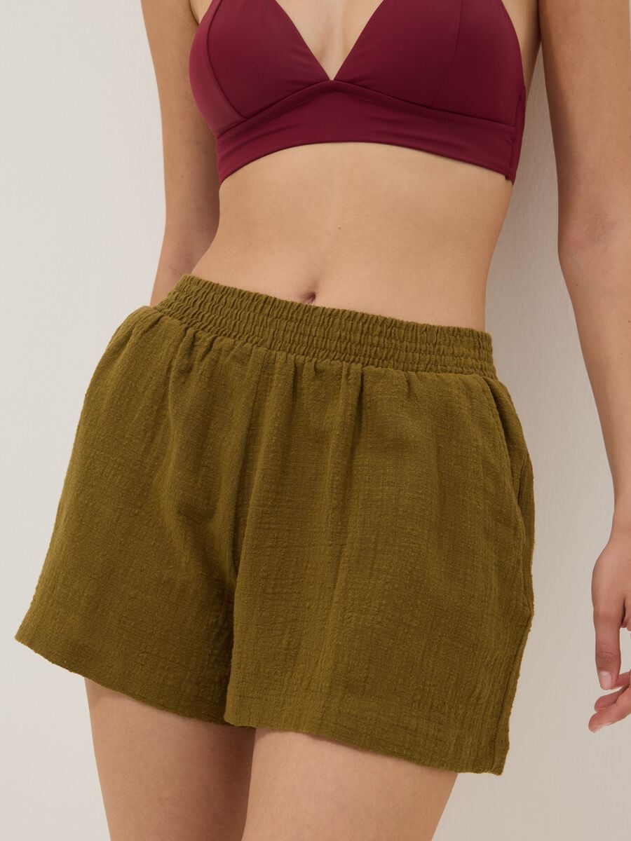 Shorts verdi in puro cotone_3
