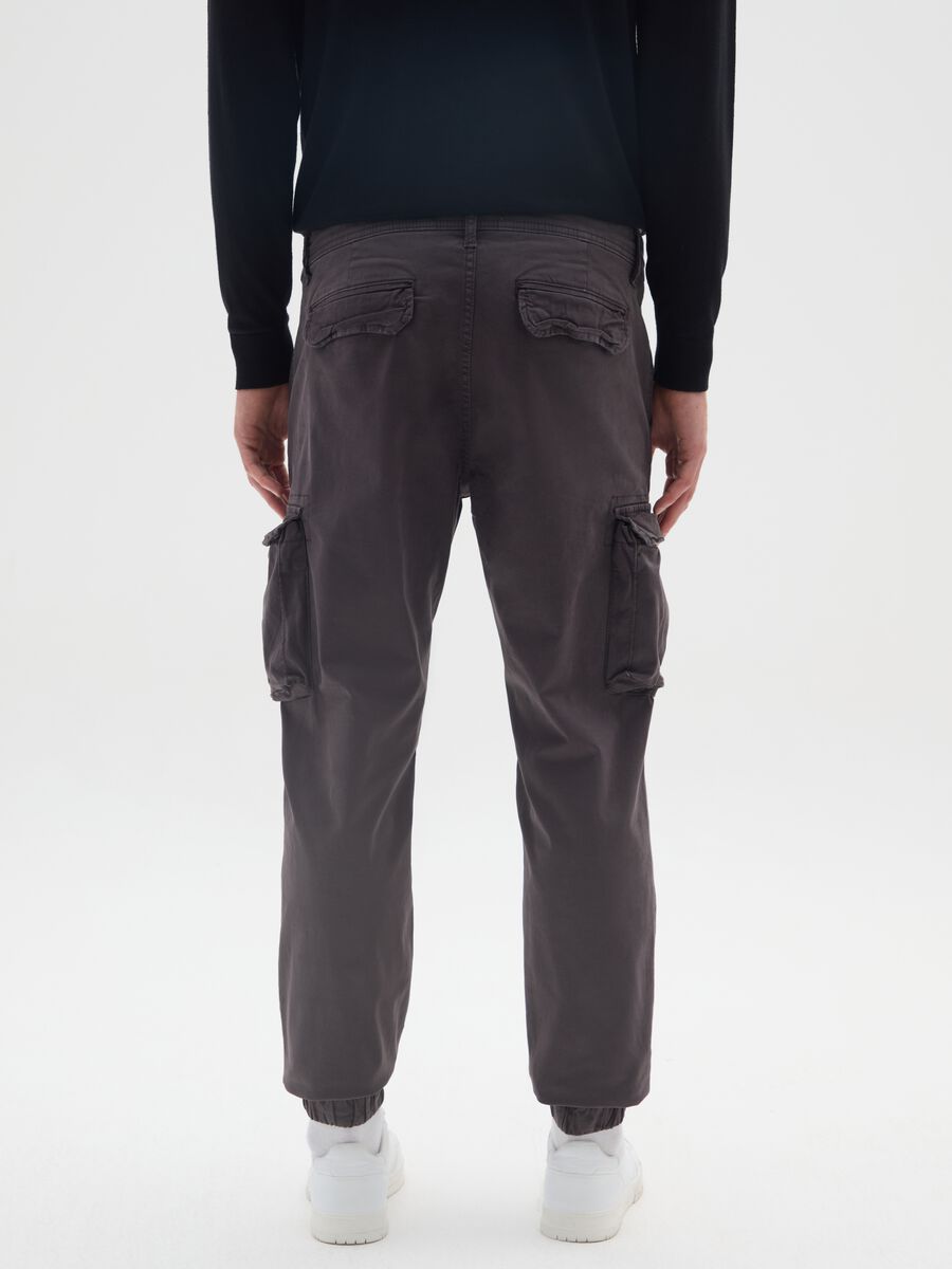 Pantaloni cargo in misto cotone elasticizzato grigi slim fit_2