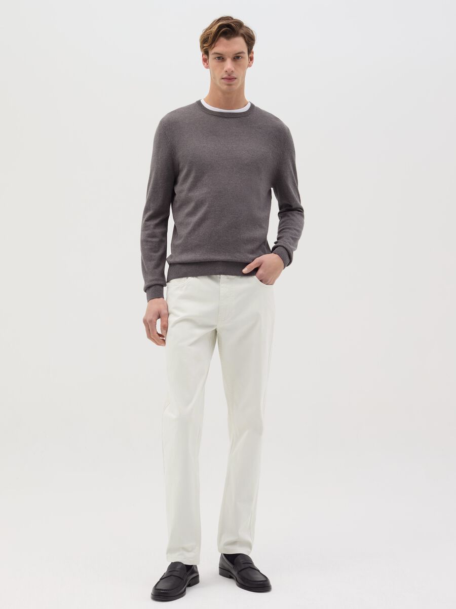 Slim-fit trousers with five pockets_0
