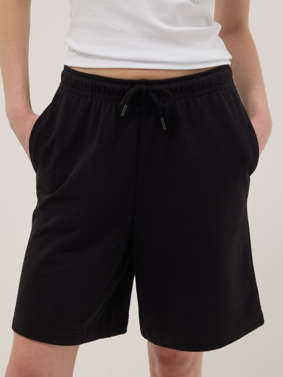 Short in misto cotone nero regular fit con vita elasticizzata_3