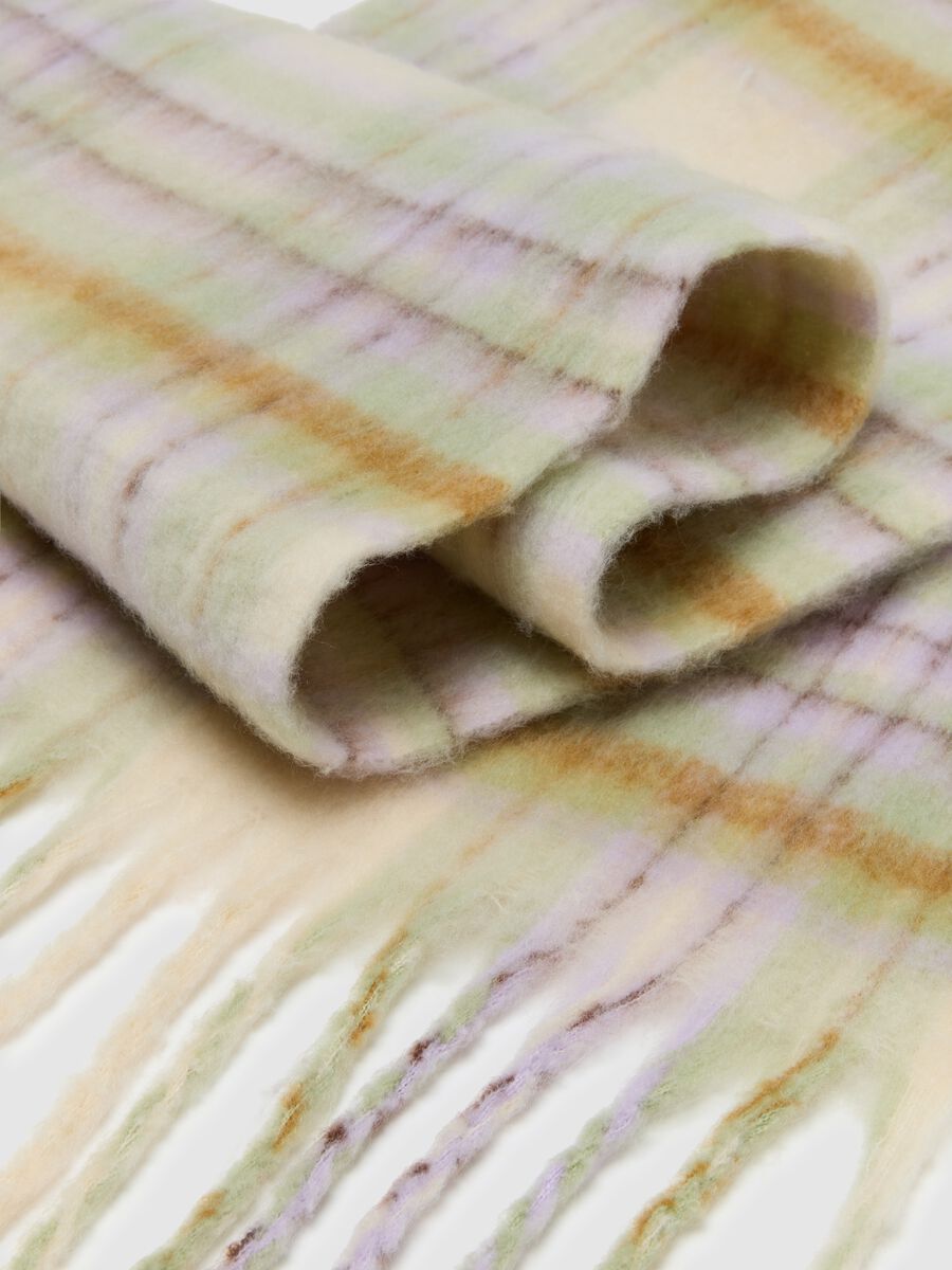 Multicolour Checkered Scarf with Fringe_2