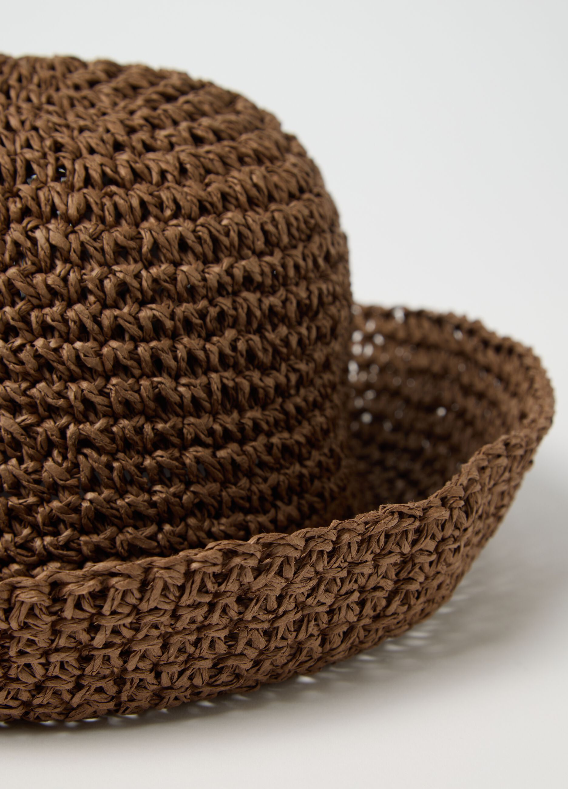 Cappello a cloche in paglia intrecciata marrone