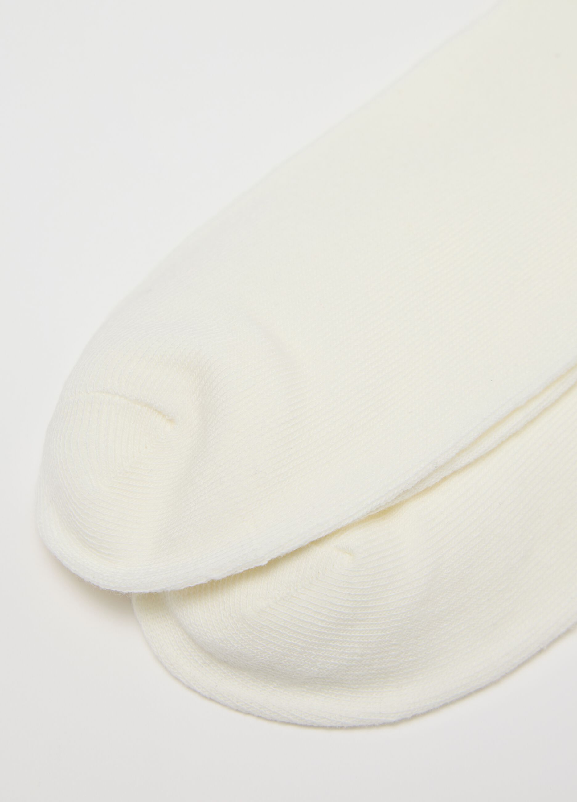 White short socks with pompons by Ovs