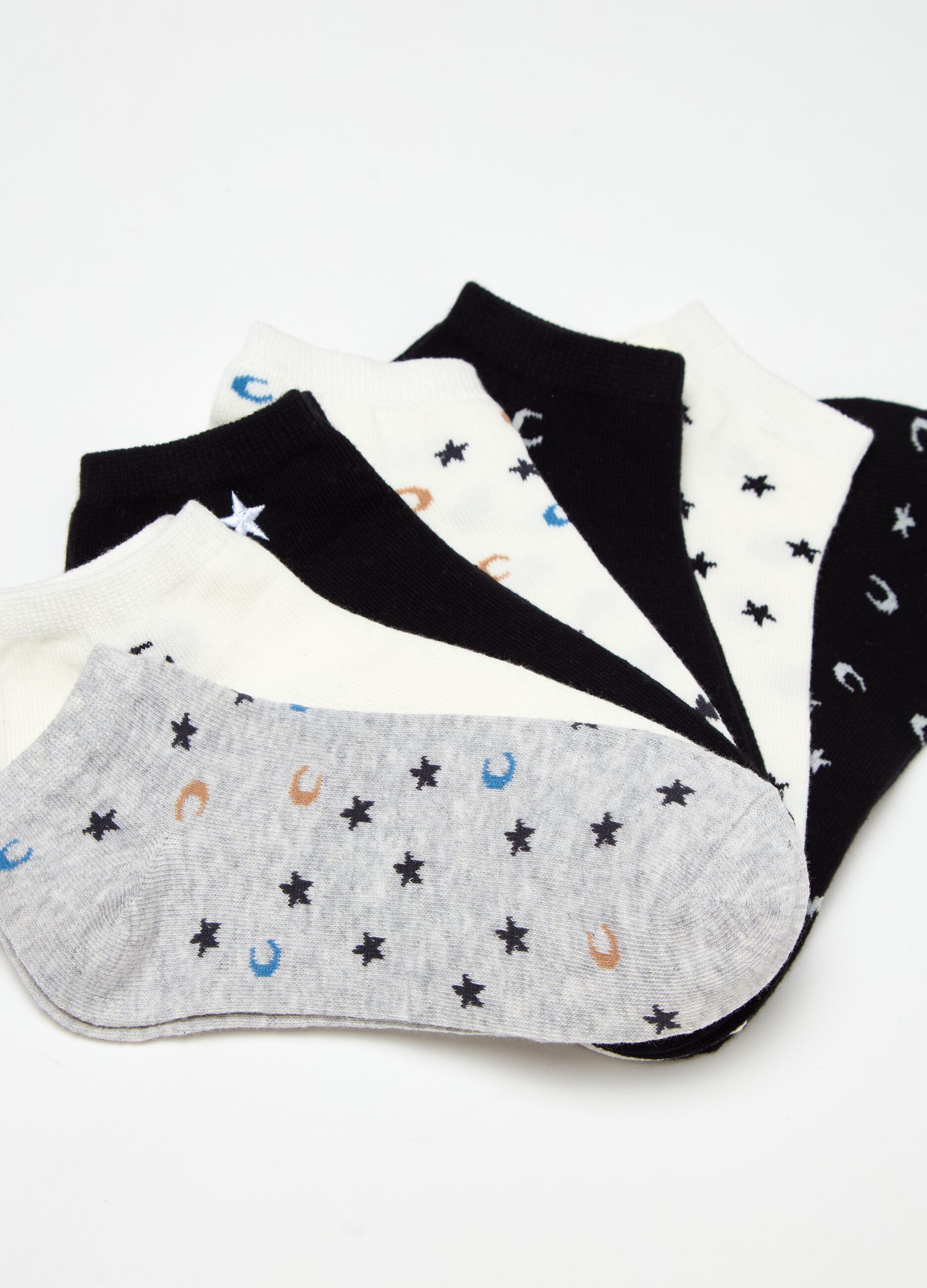 Seven-pair pack shoe liners with stars and moon