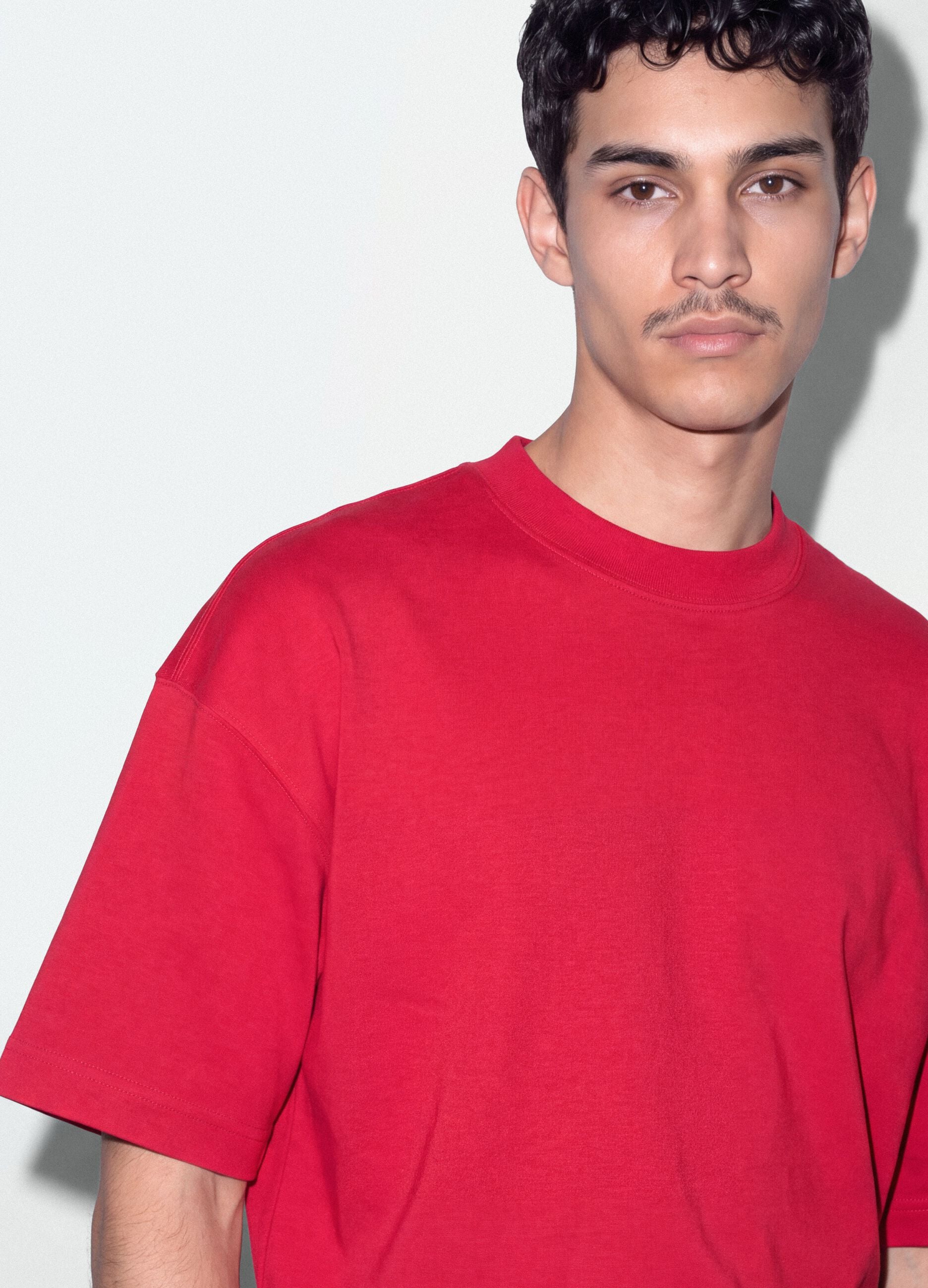 Red crew-neck T-shirt in pure cotton, boxy fit
