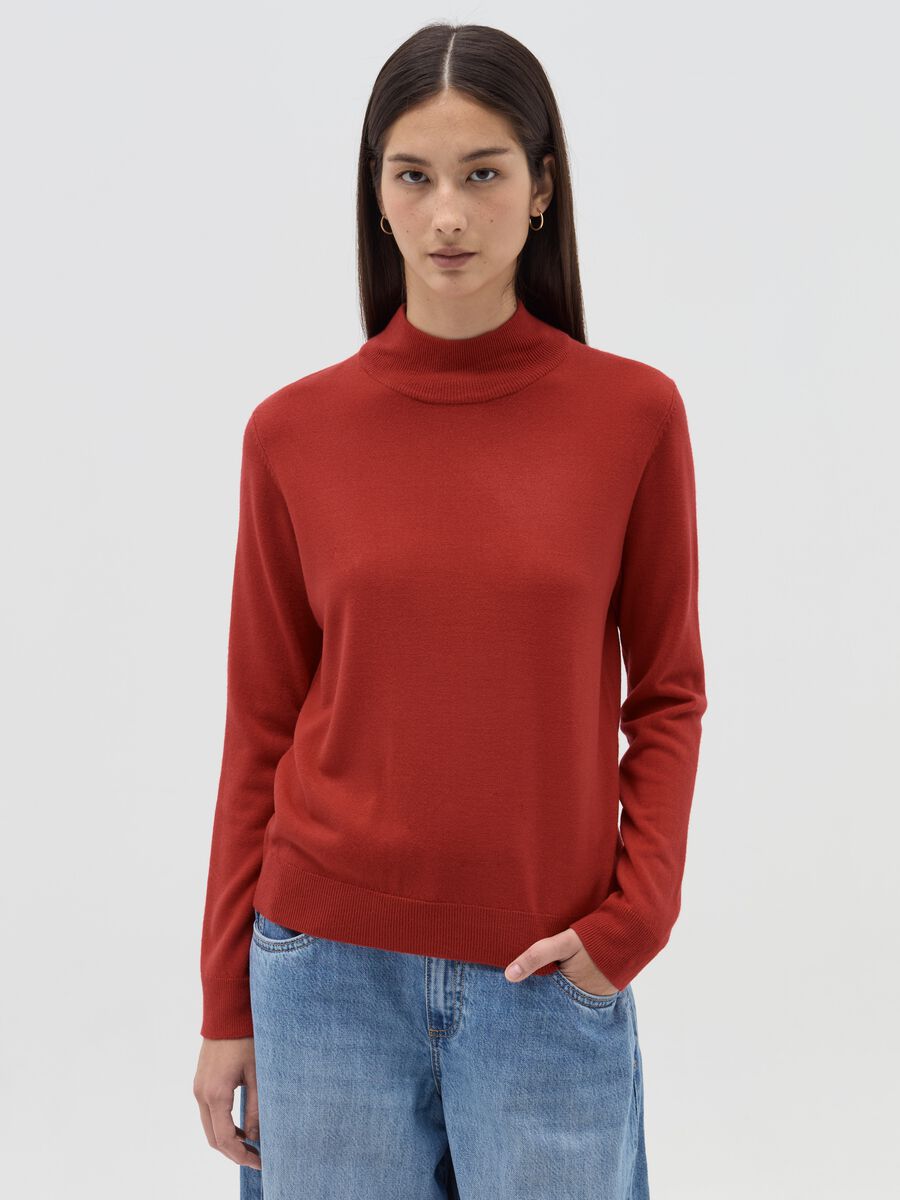 Long-sleeved top with mock neck_0