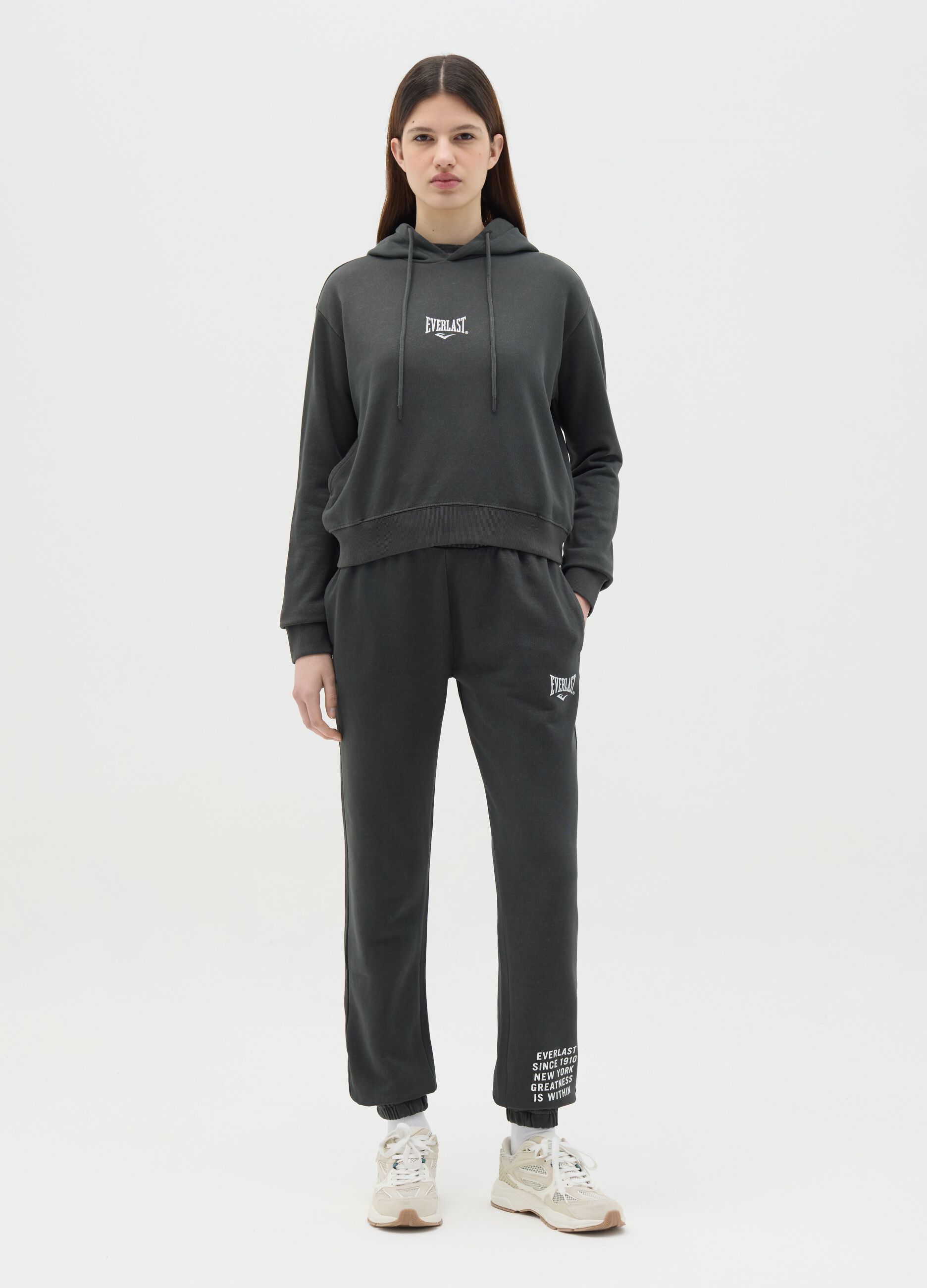 Grey swearshirt with hood and logo print