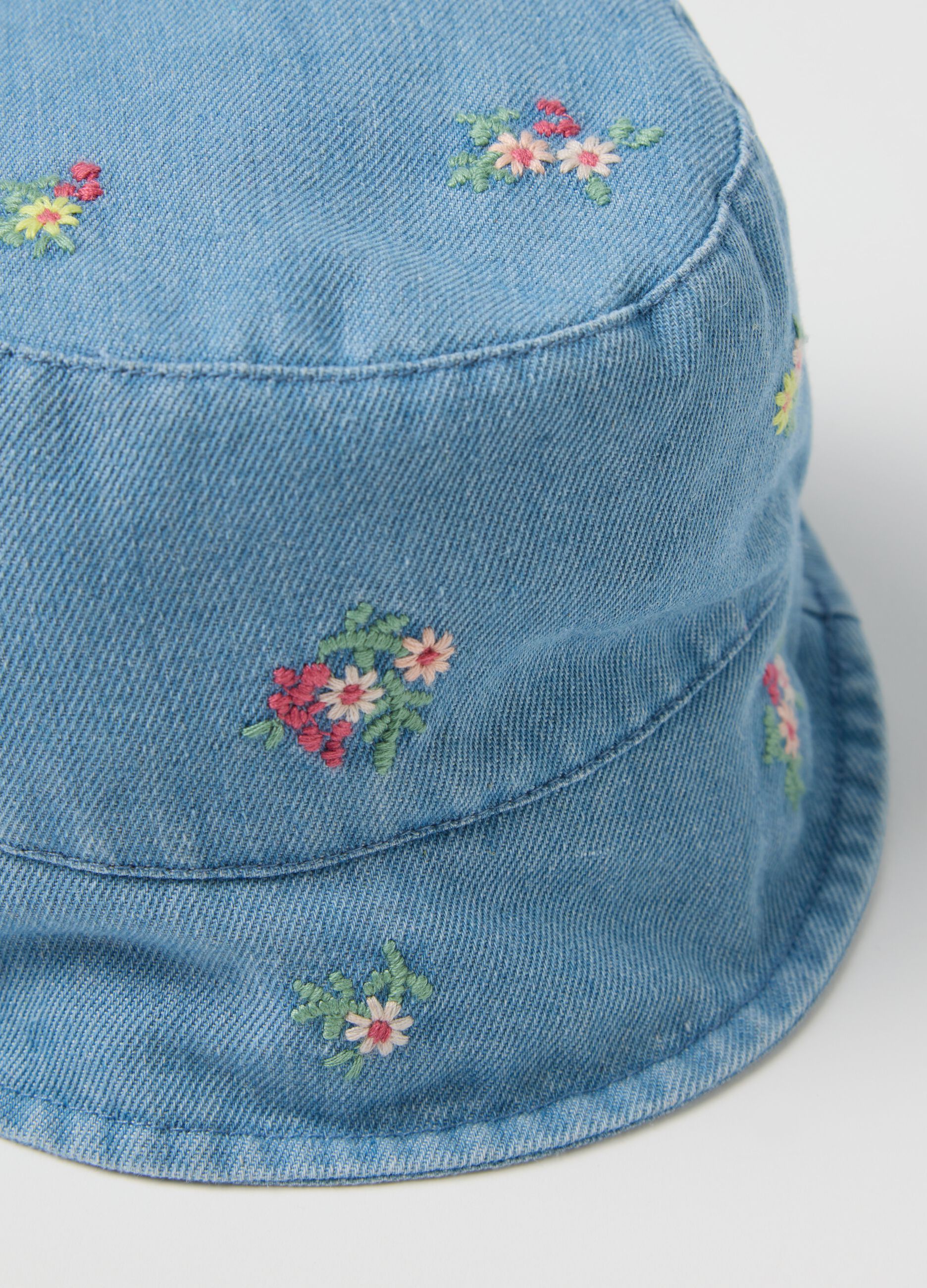 Denim bucket hat with floral embroidery