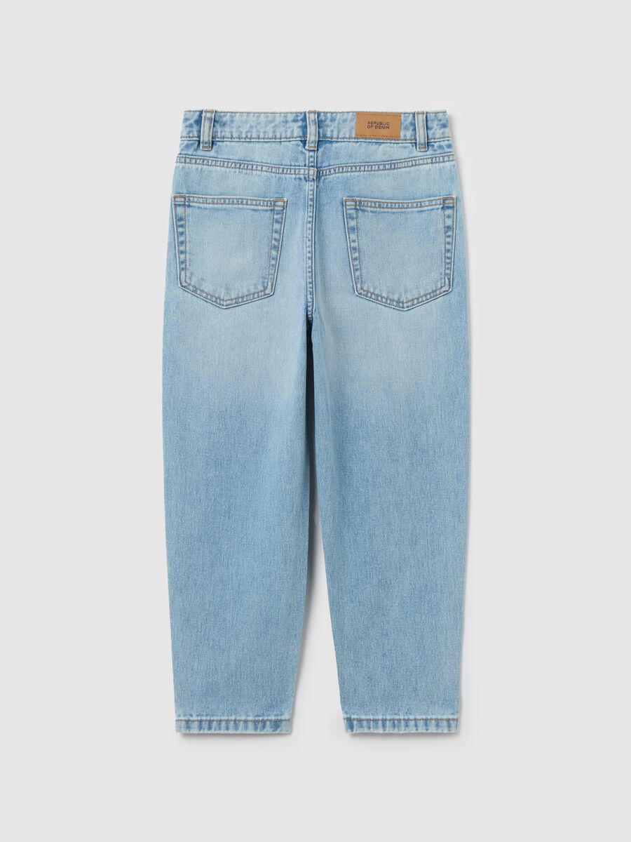 Baggy-fit jeans with five pockets and abrasions_4