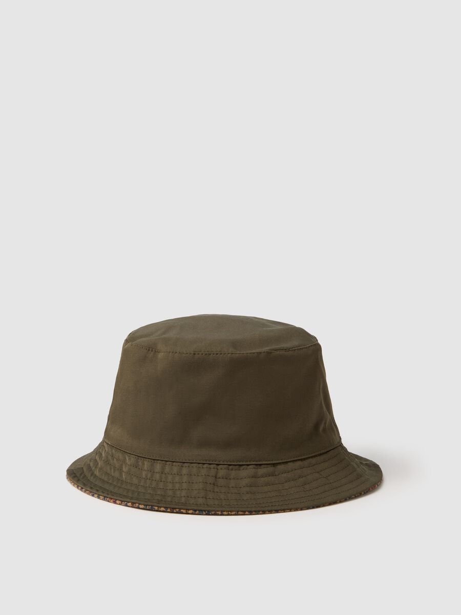 Cappello in misto cotone marrone con fastansia reversibile_1